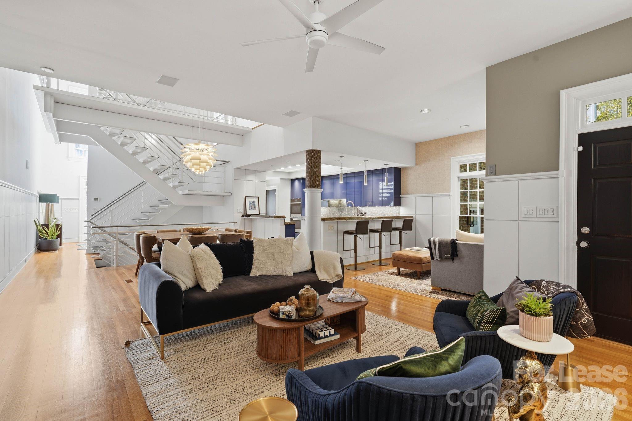 1124 Dilworth Crescent Row