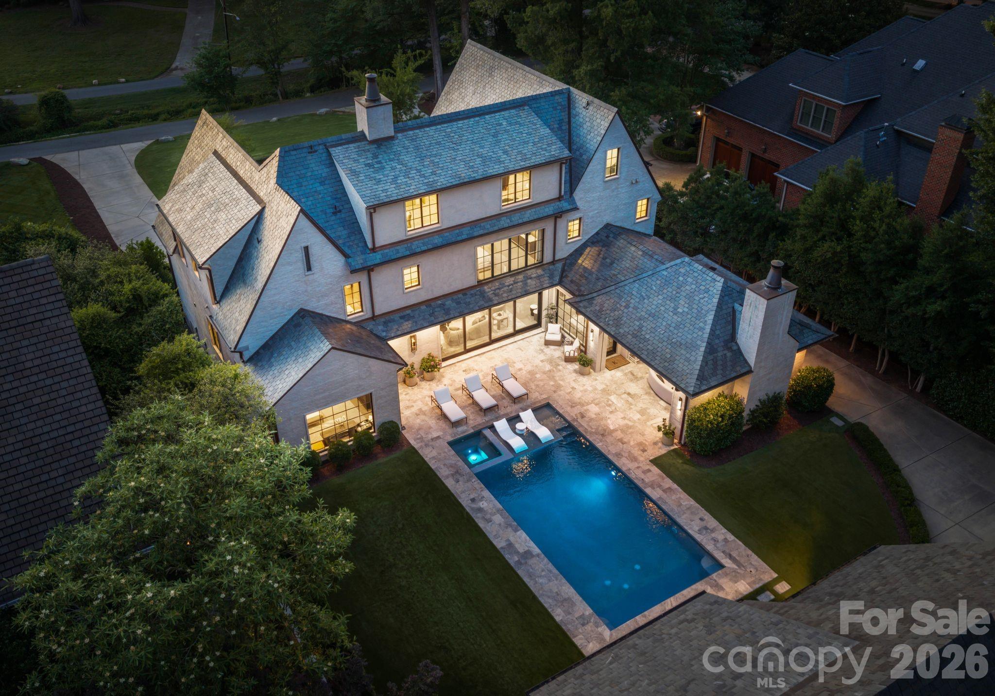 1919 Shoreham Drive