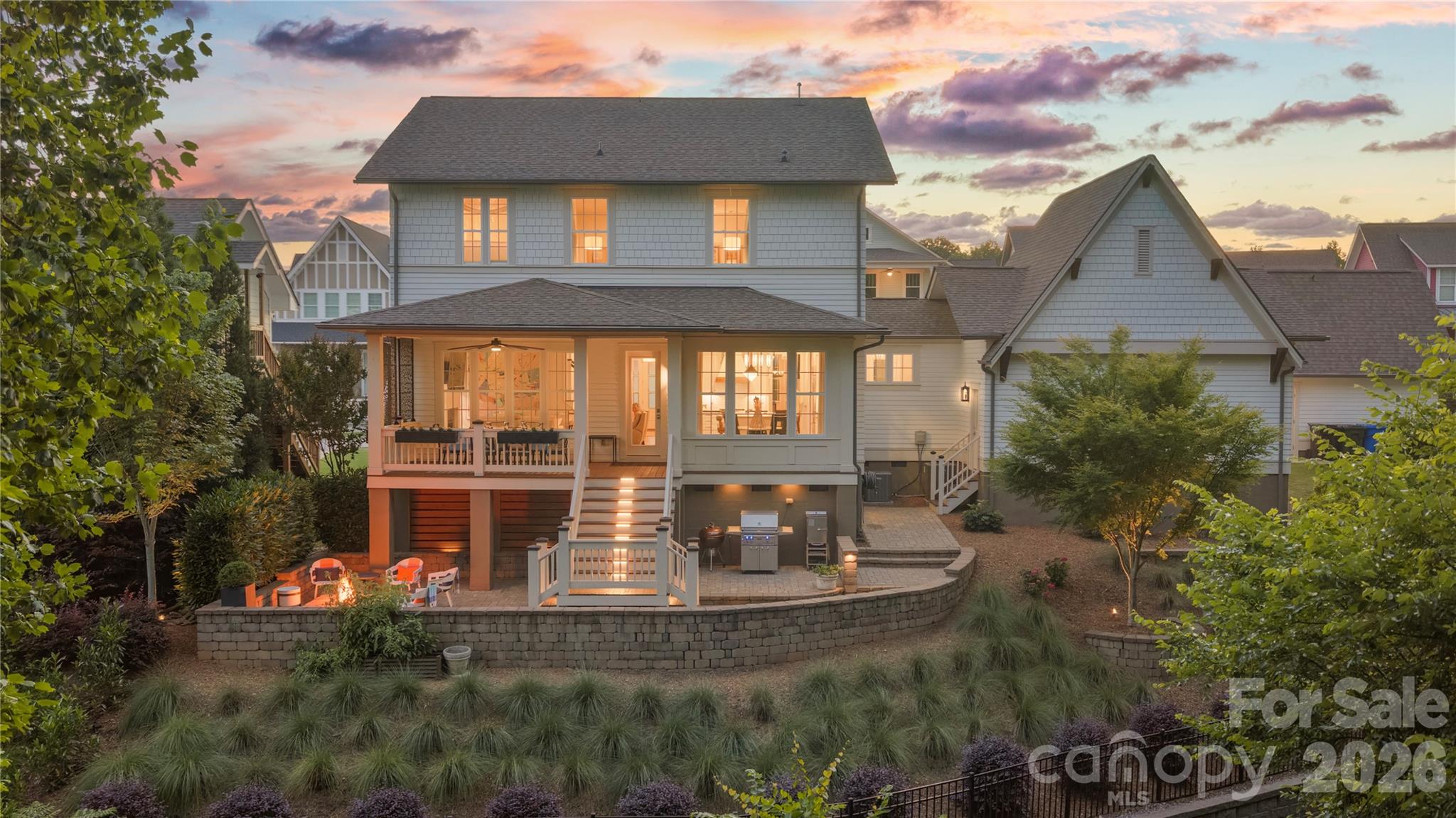 452 Luray Way