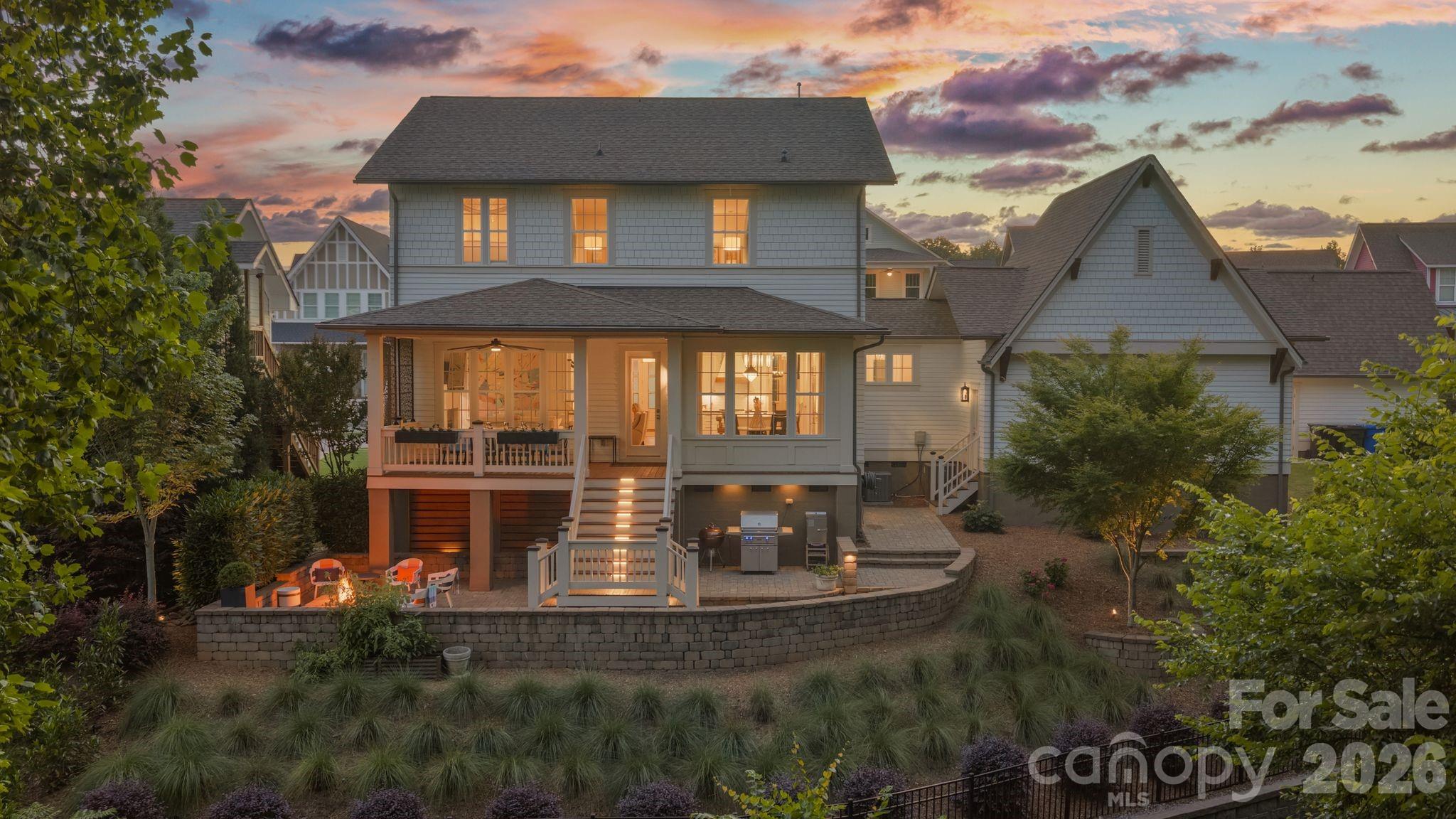 452 Luray Way