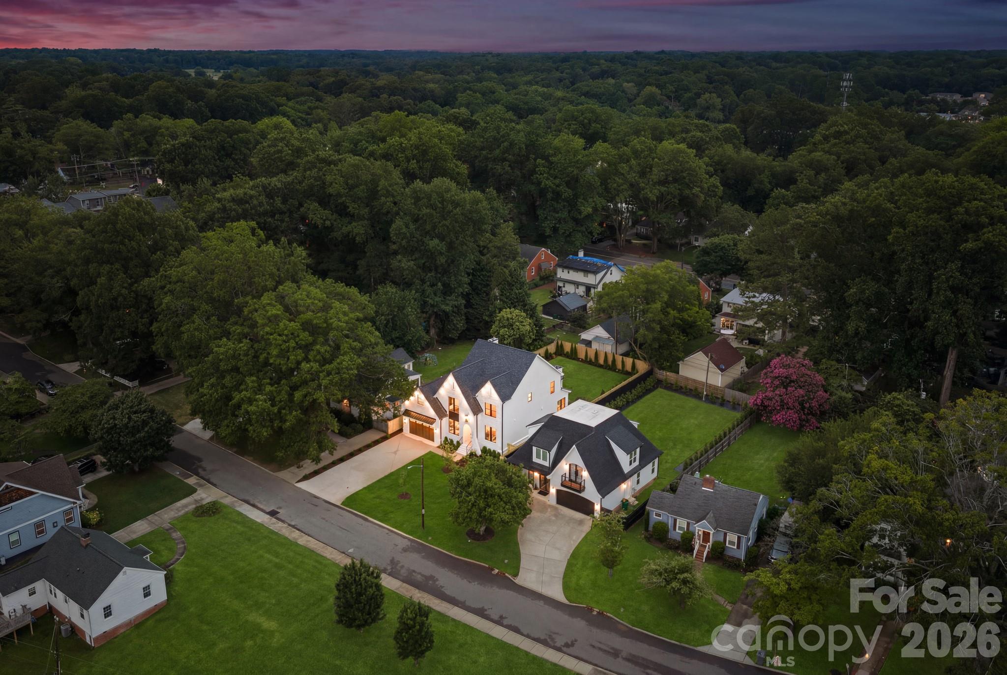 1412 Lyon Court