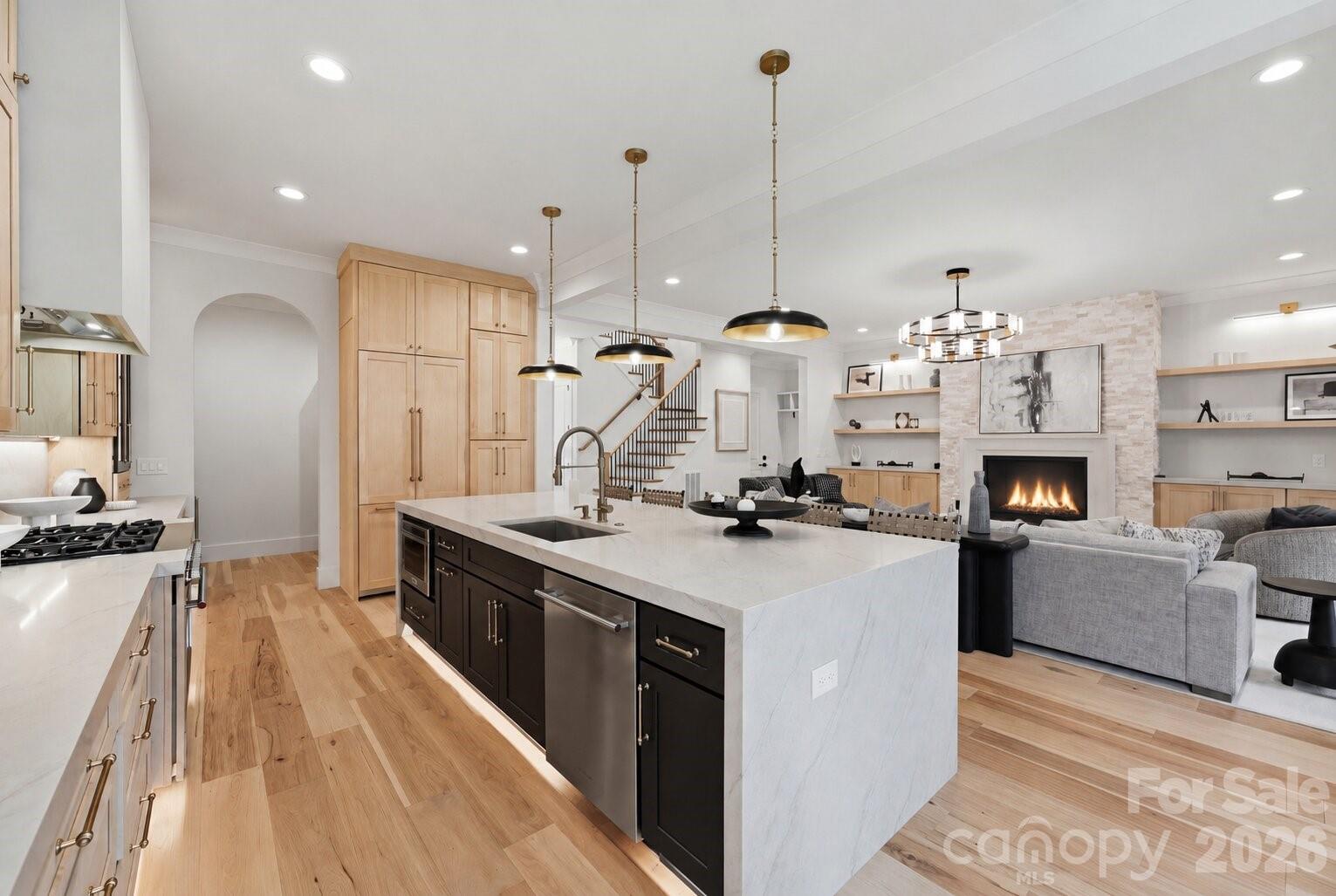 1412 Lyon Court