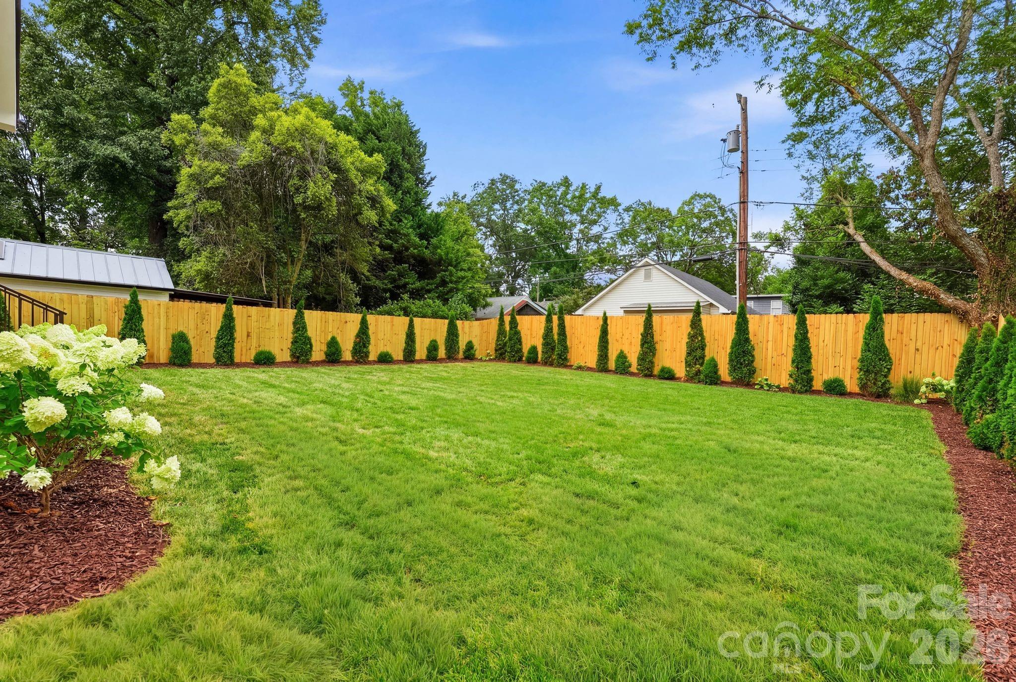 1412 Lyon Court