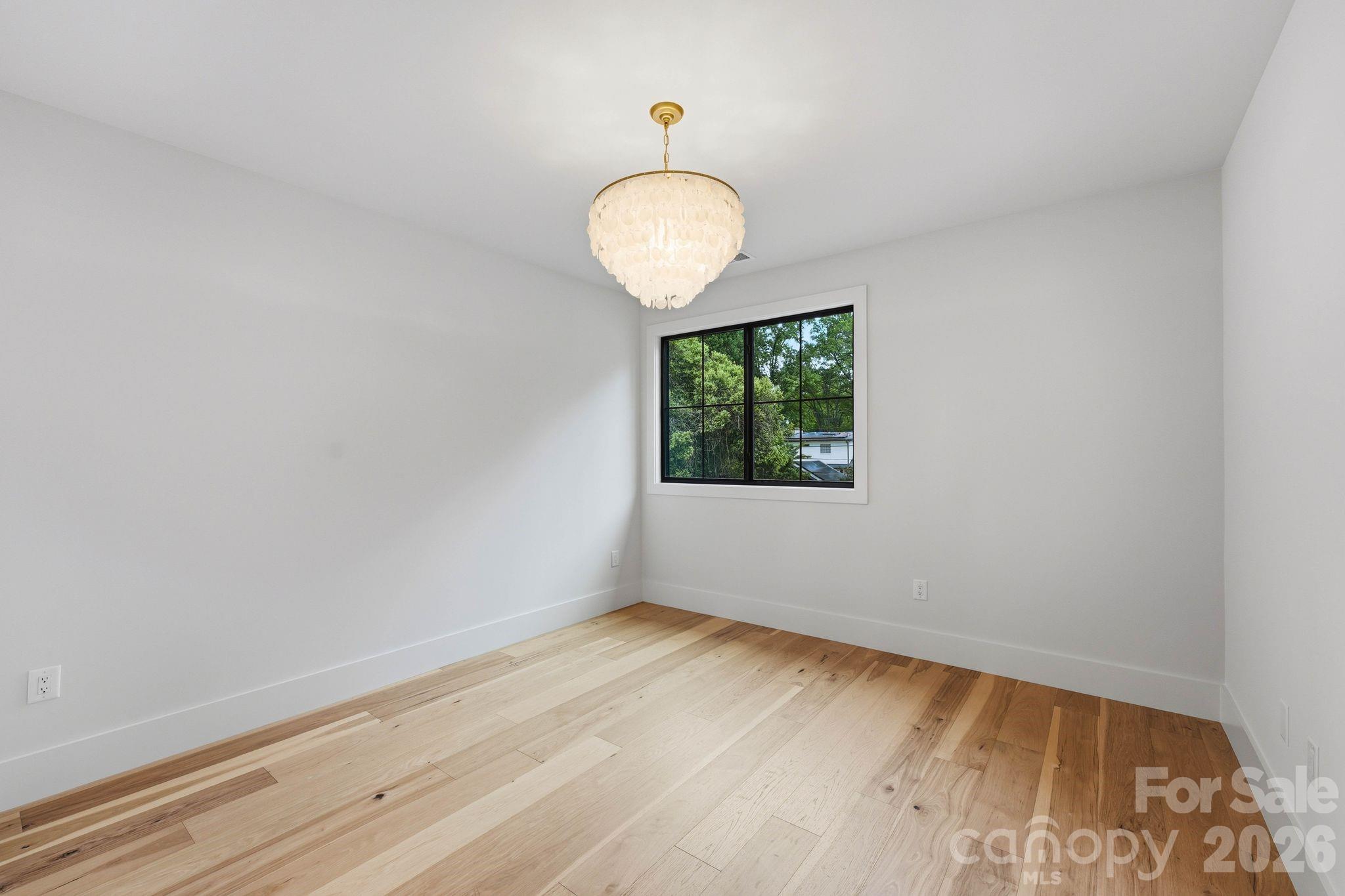 1412 Lyon Court
