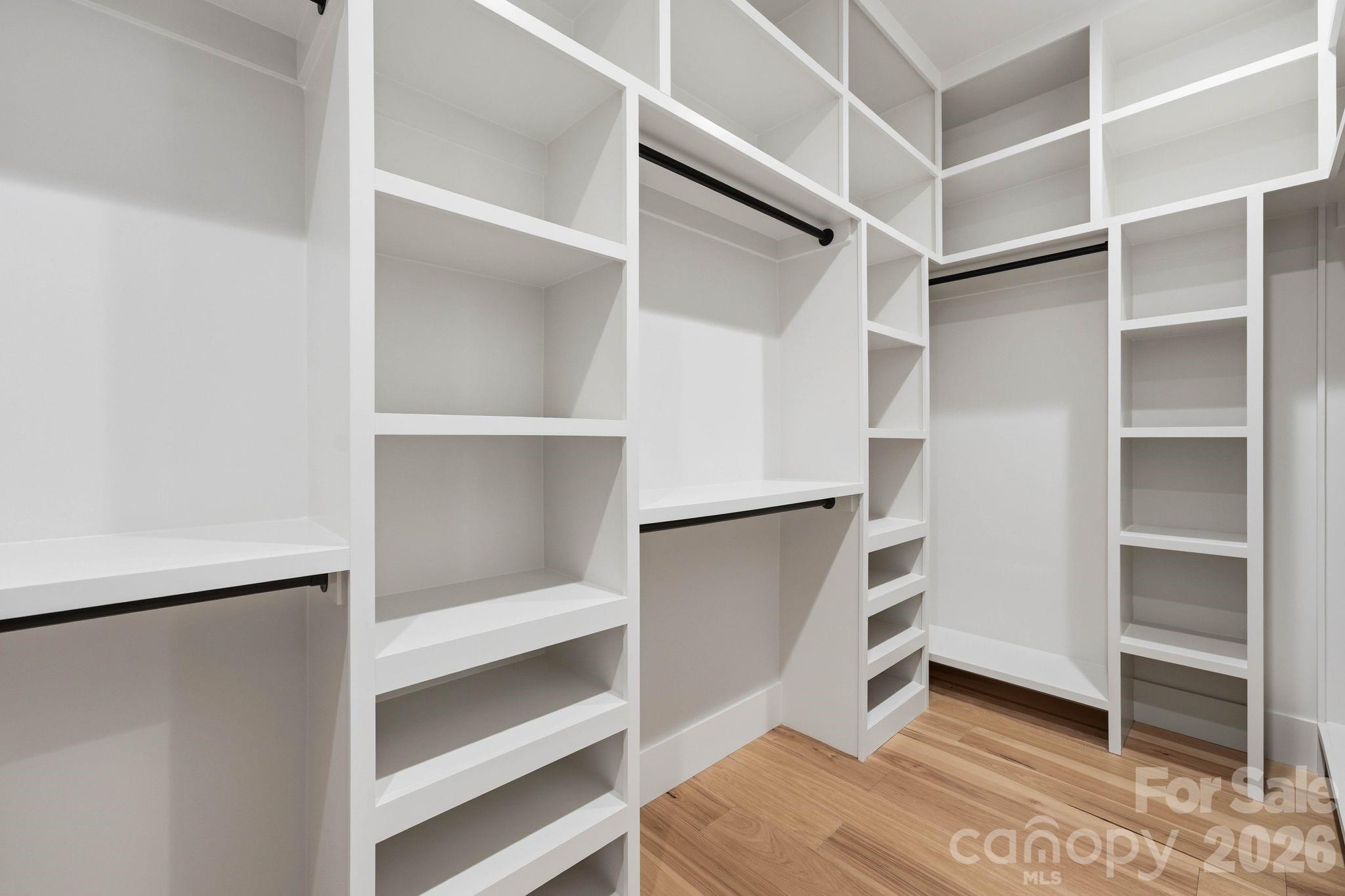 1412 Lyon Court