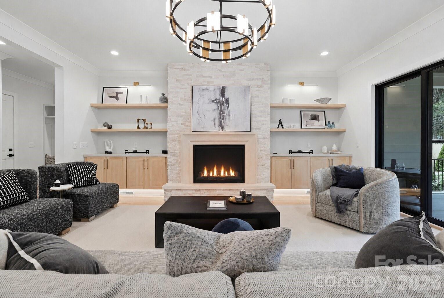 1412 Lyon Court
