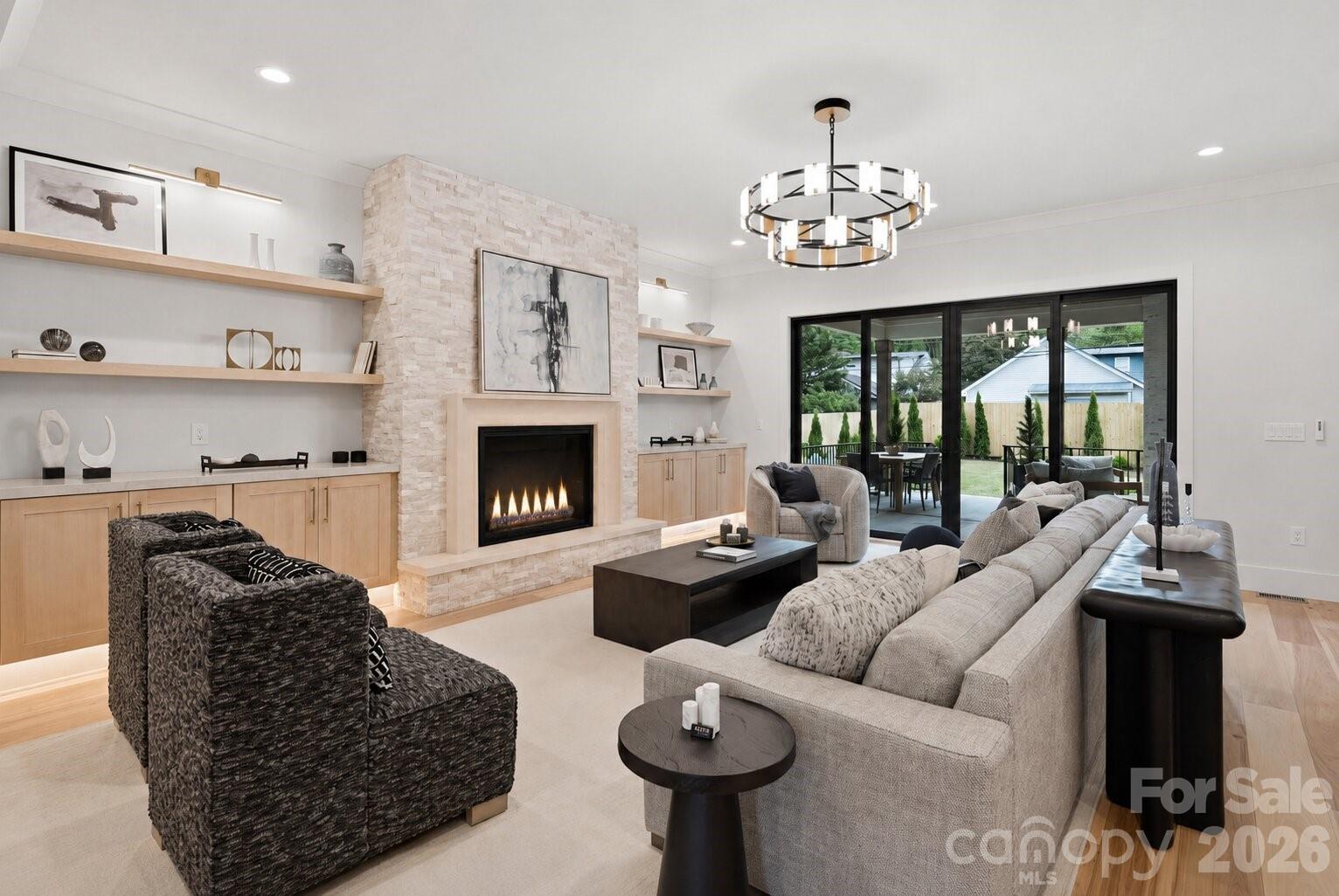 1412 Lyon Court