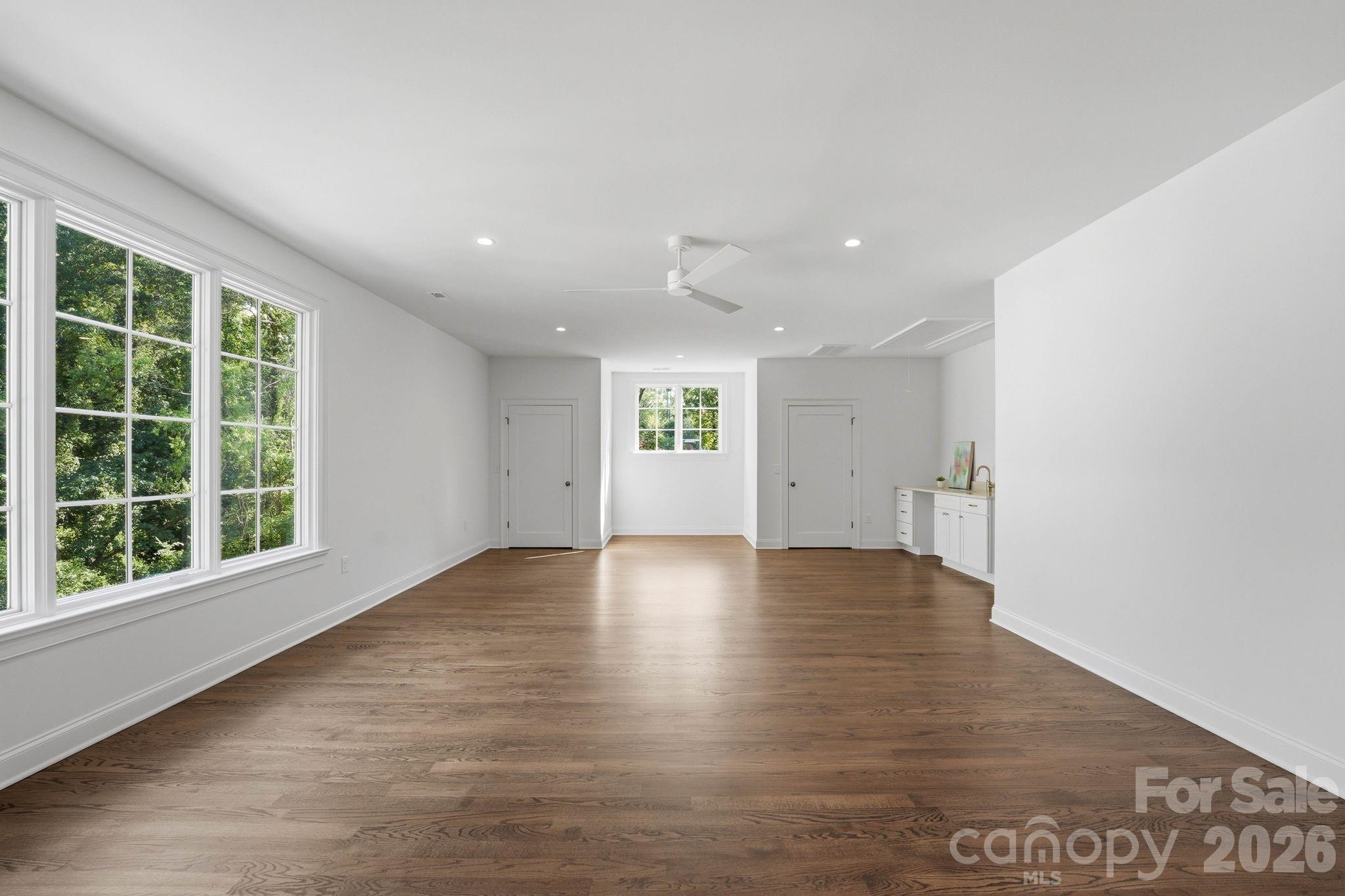 444 Hunter Lane