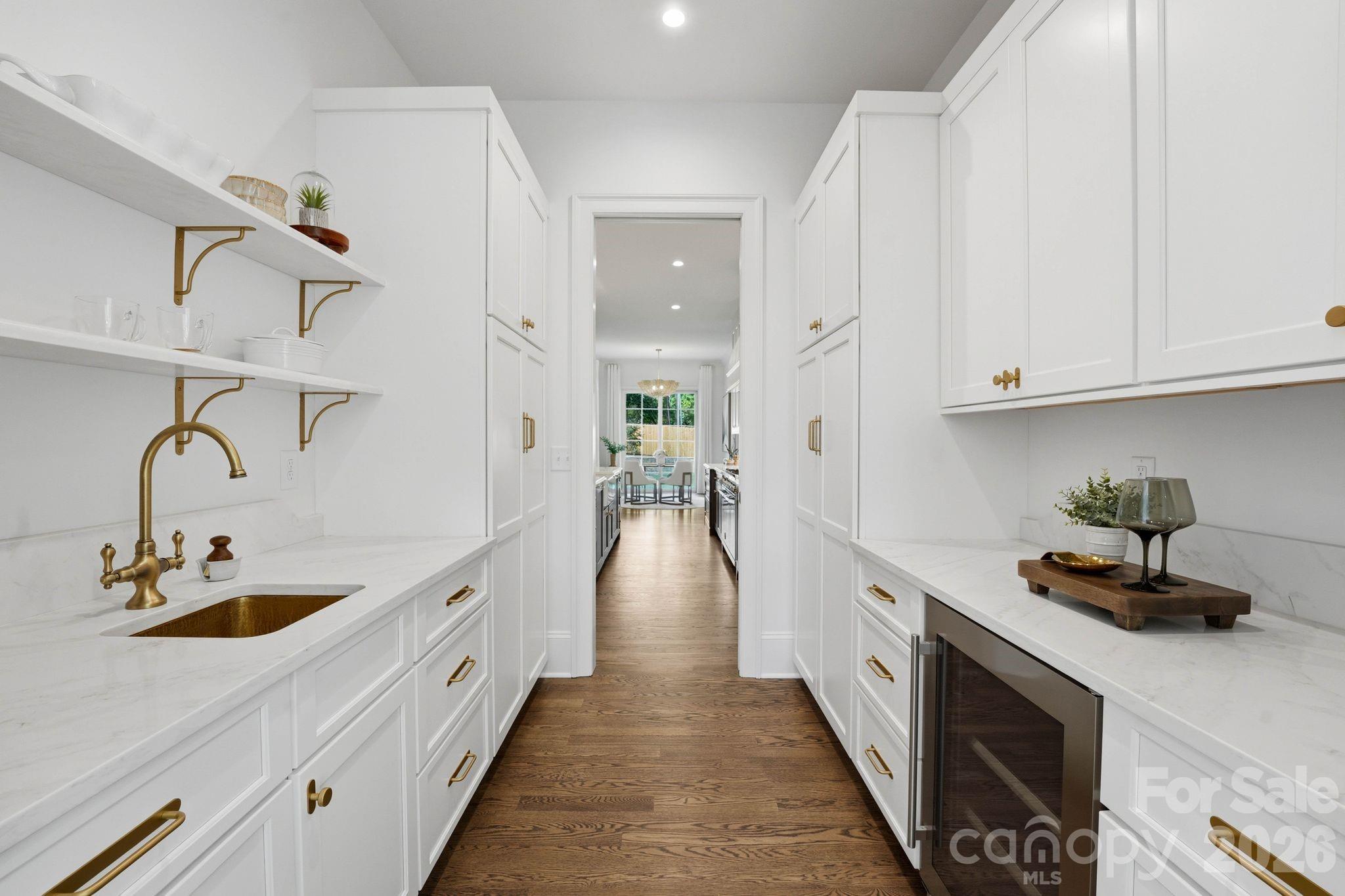 444 Hunter Lane