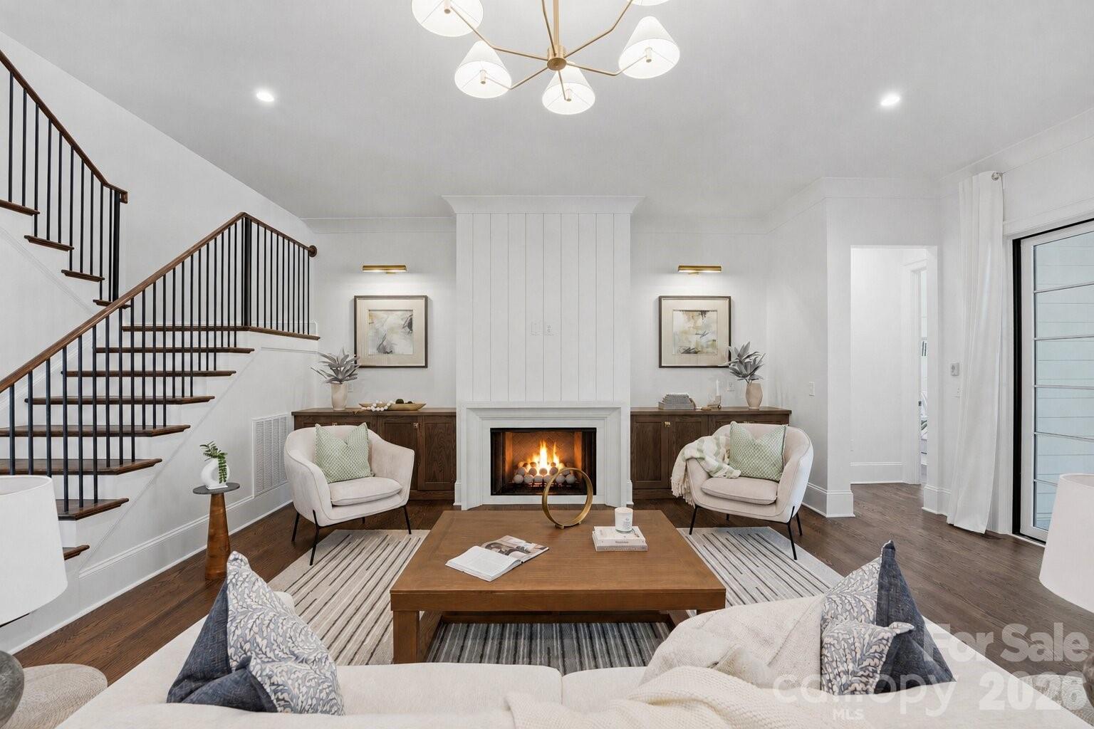 444 Hunter Lane