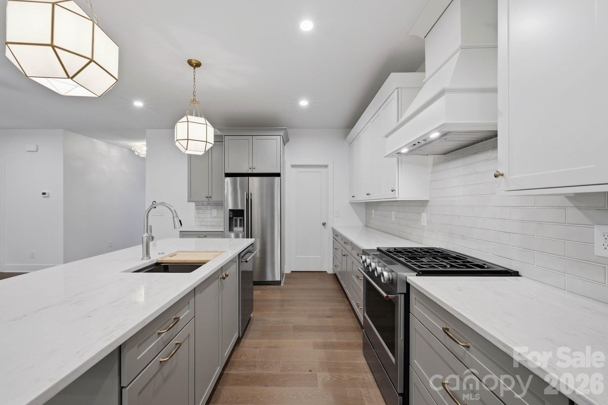 2311 Chateau Court