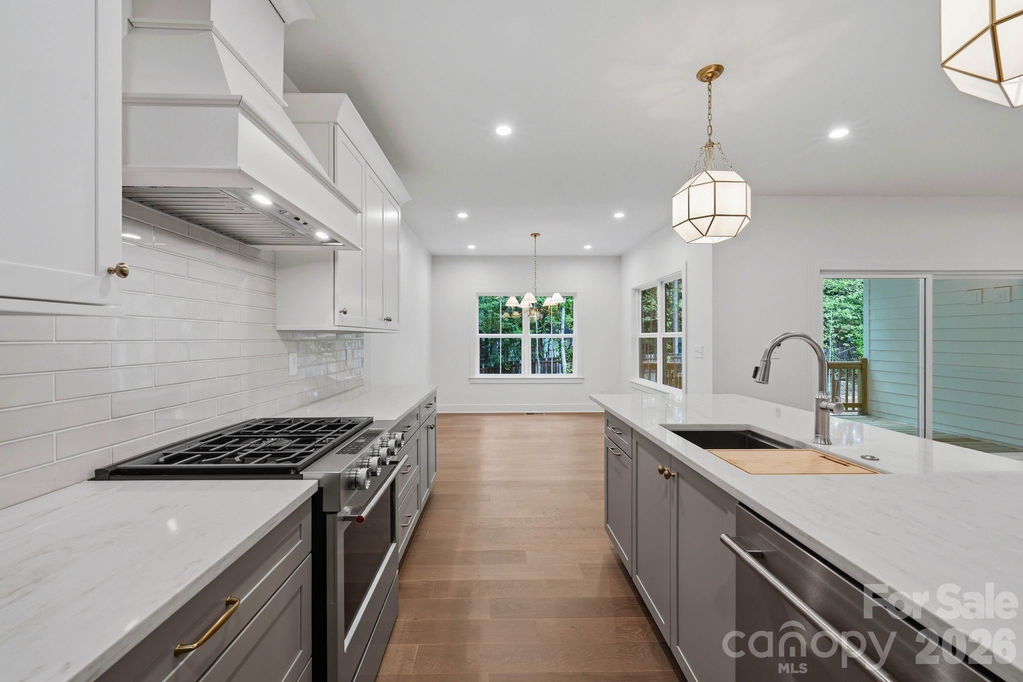 2311 Chateau Court