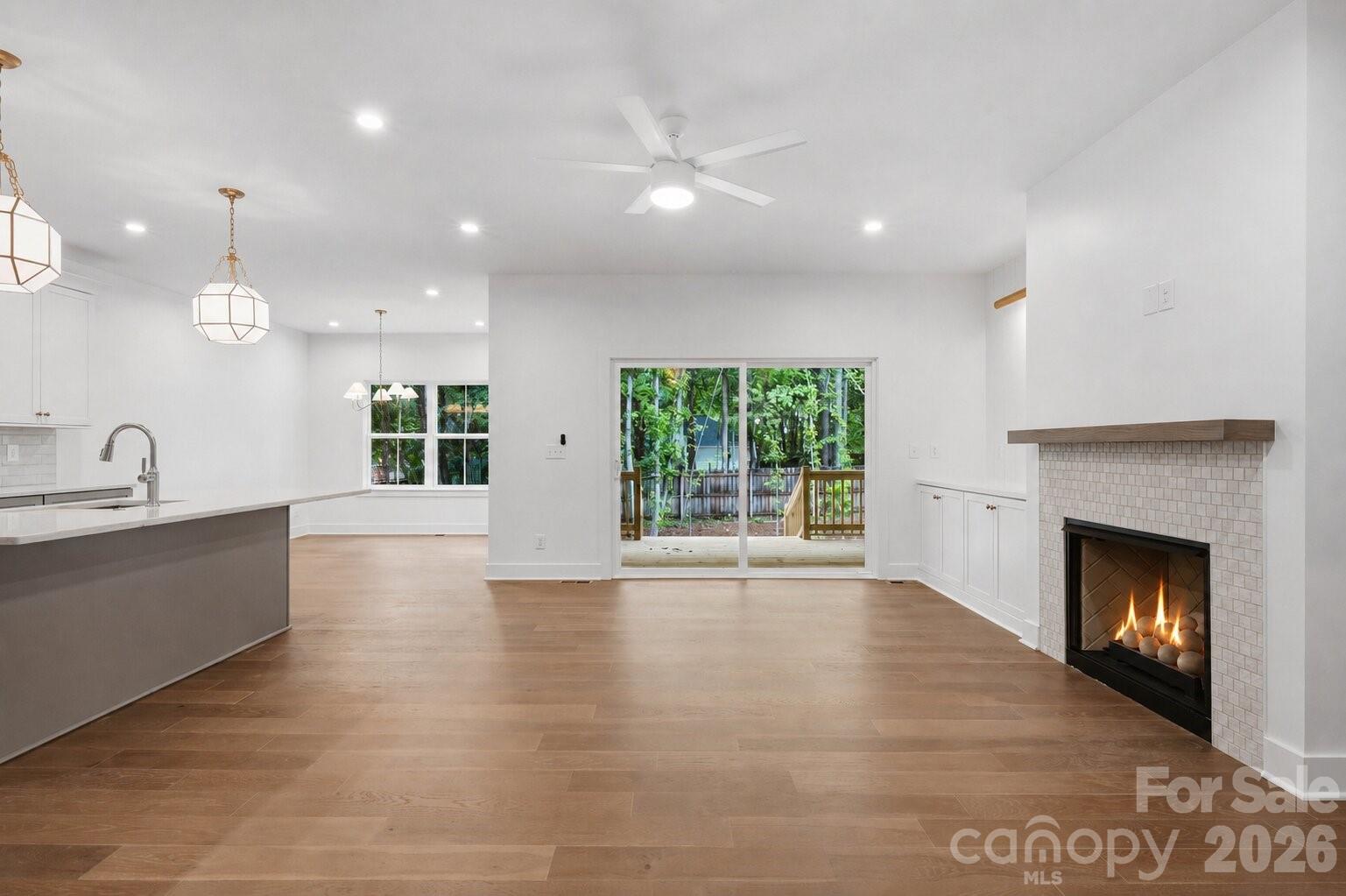 2311 Chateau Court