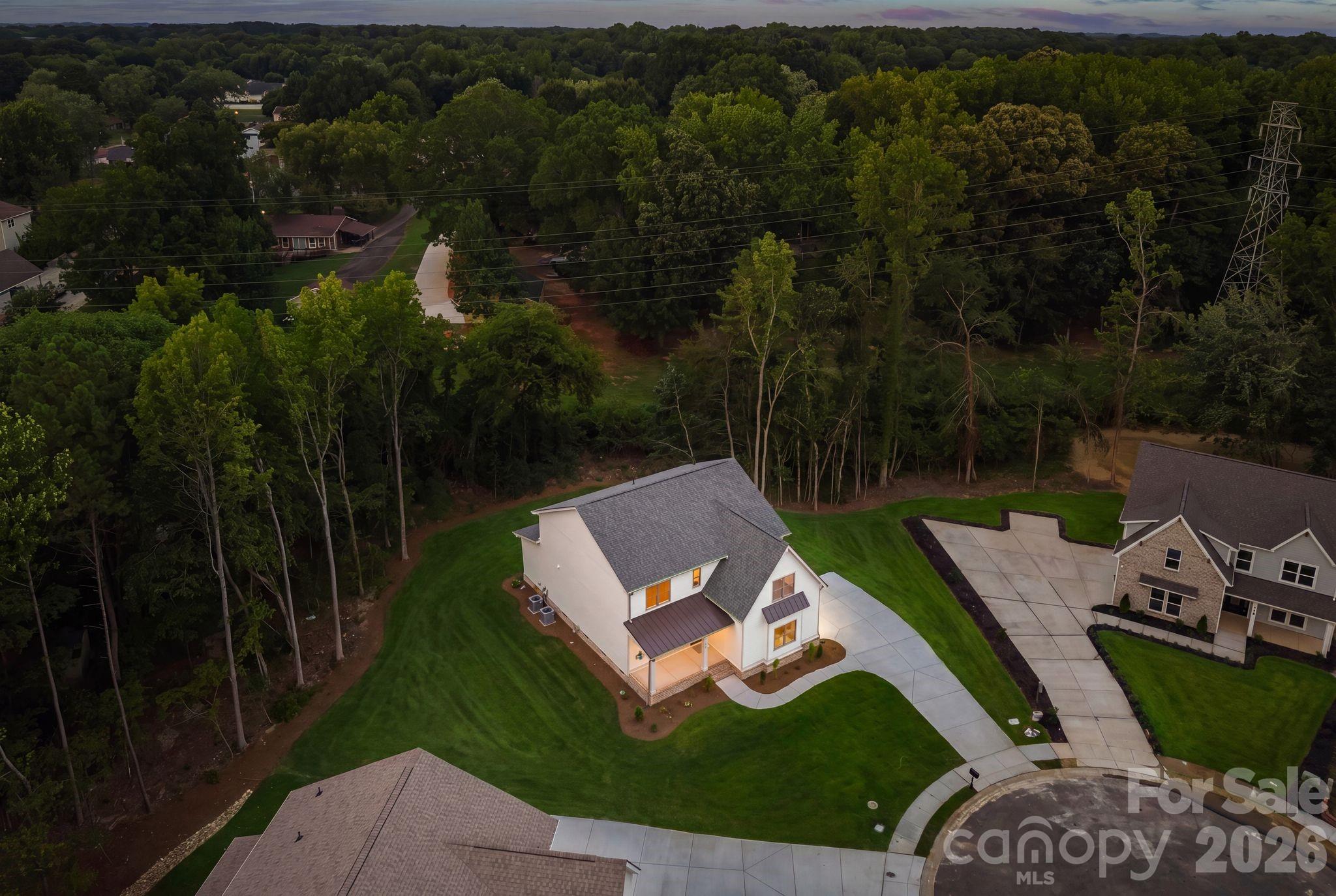 2315 Chateau Court
