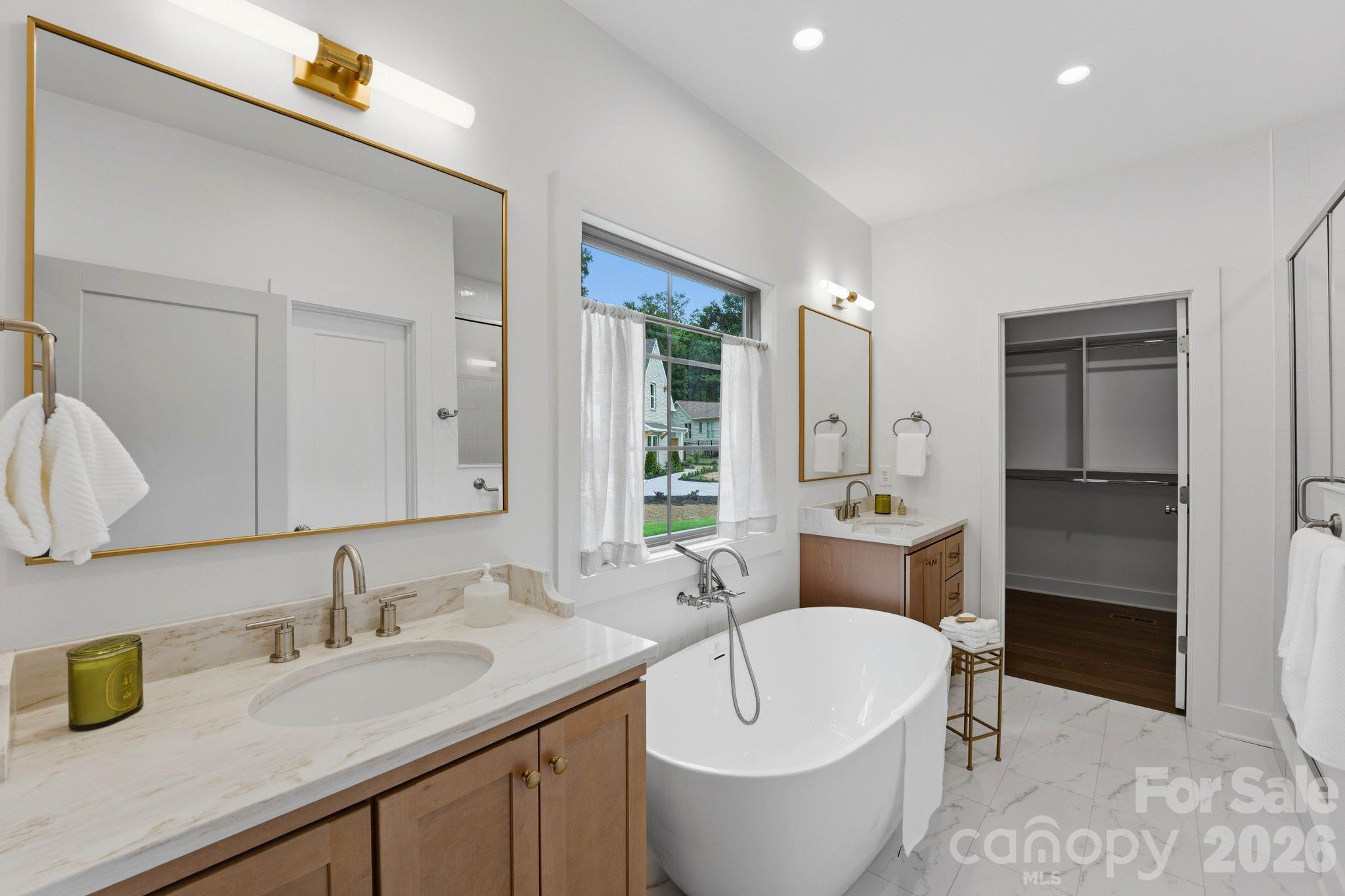 2315 Chateau Court