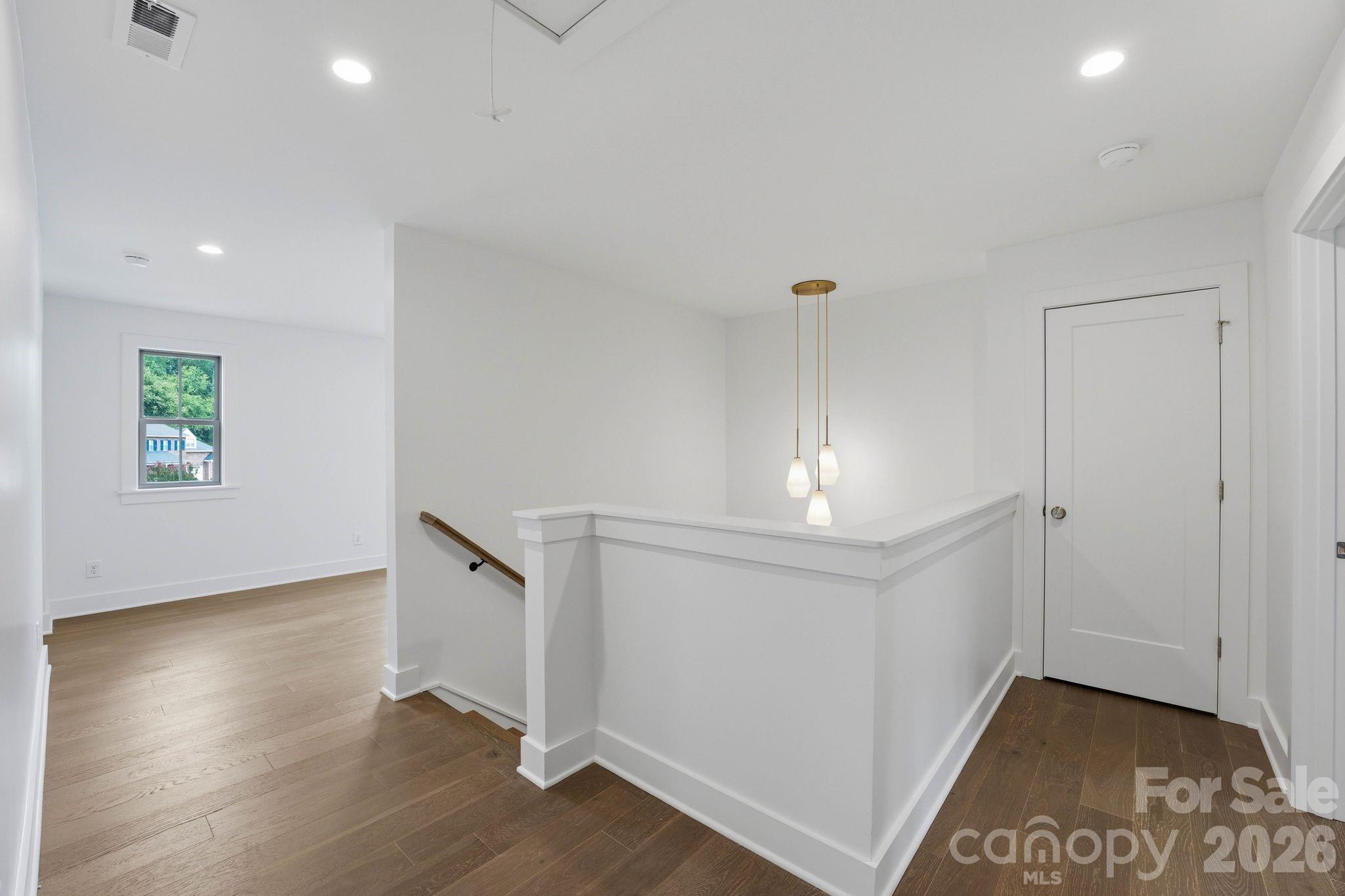 2315 Chateau Court