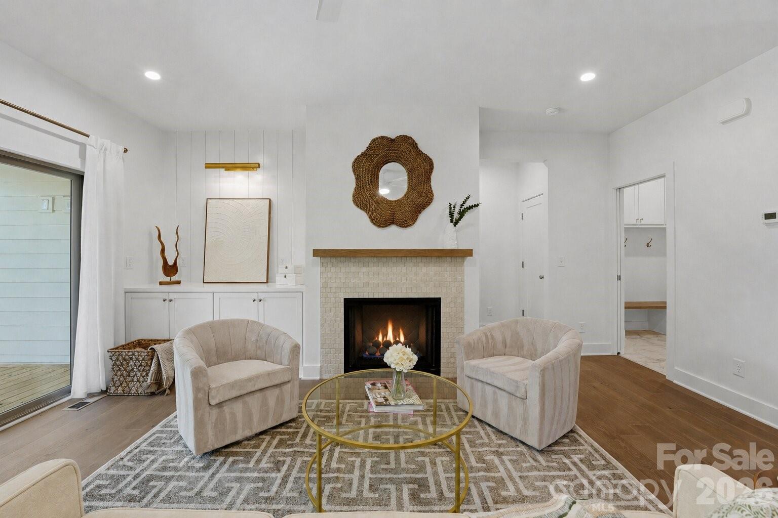 2315 Chateau Court