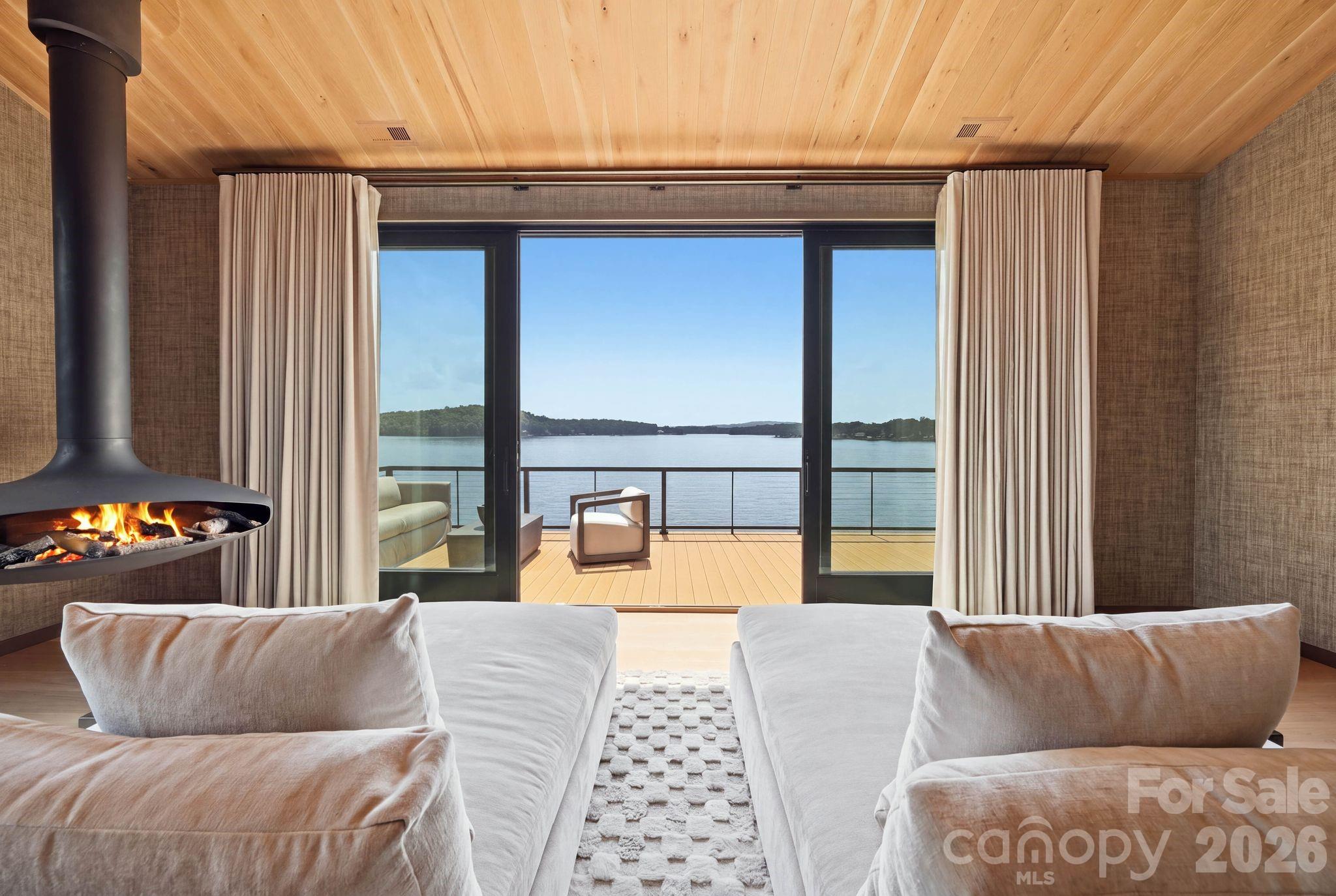123 Cove Point