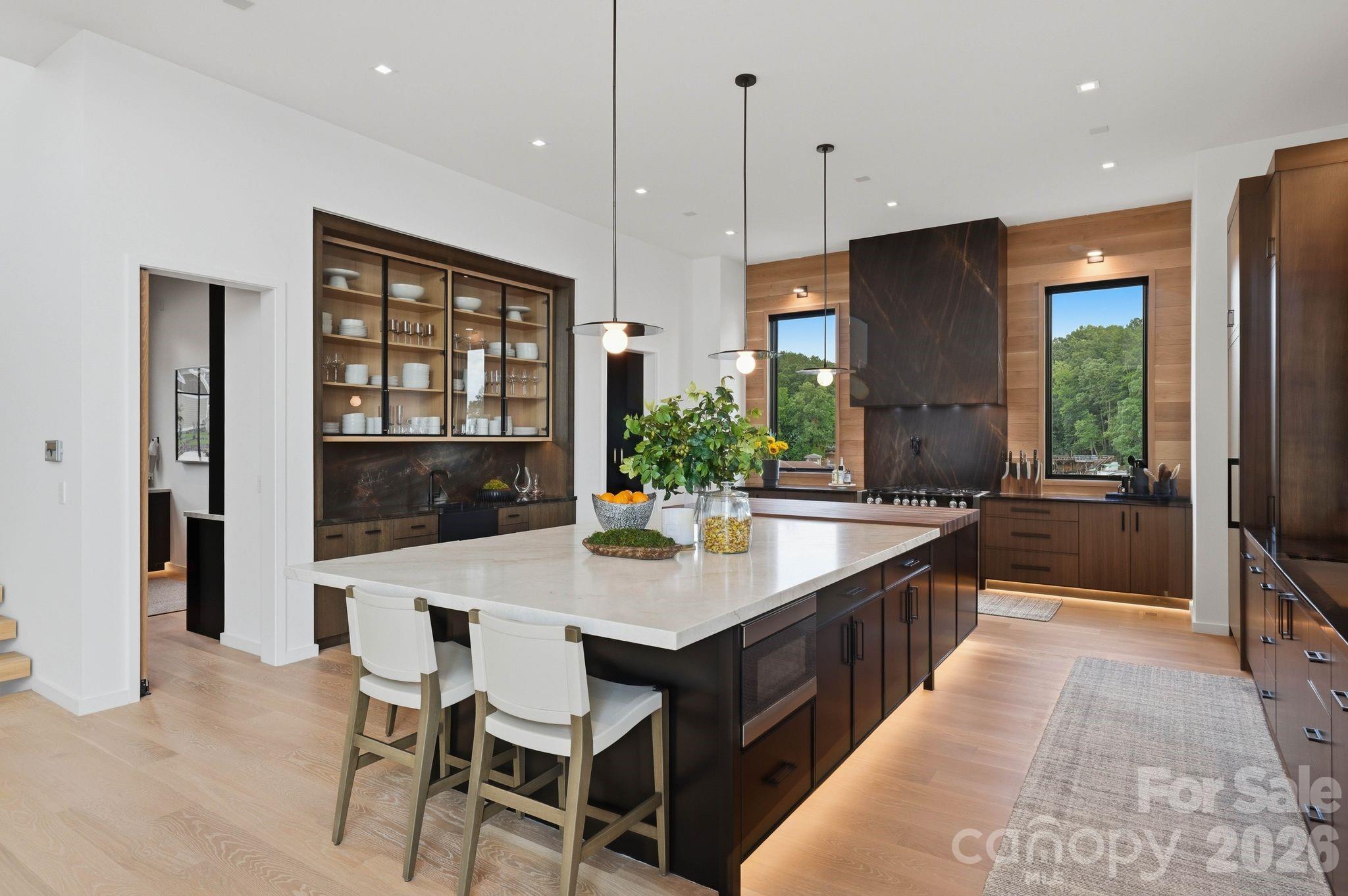 123 Cove Point