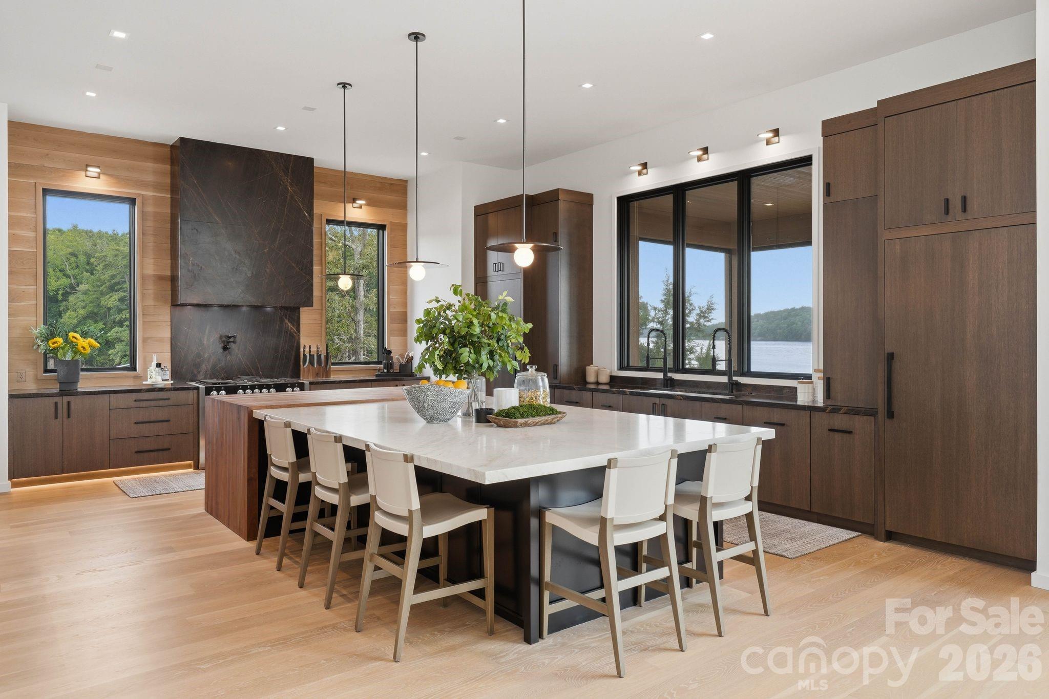 123 Cove Point