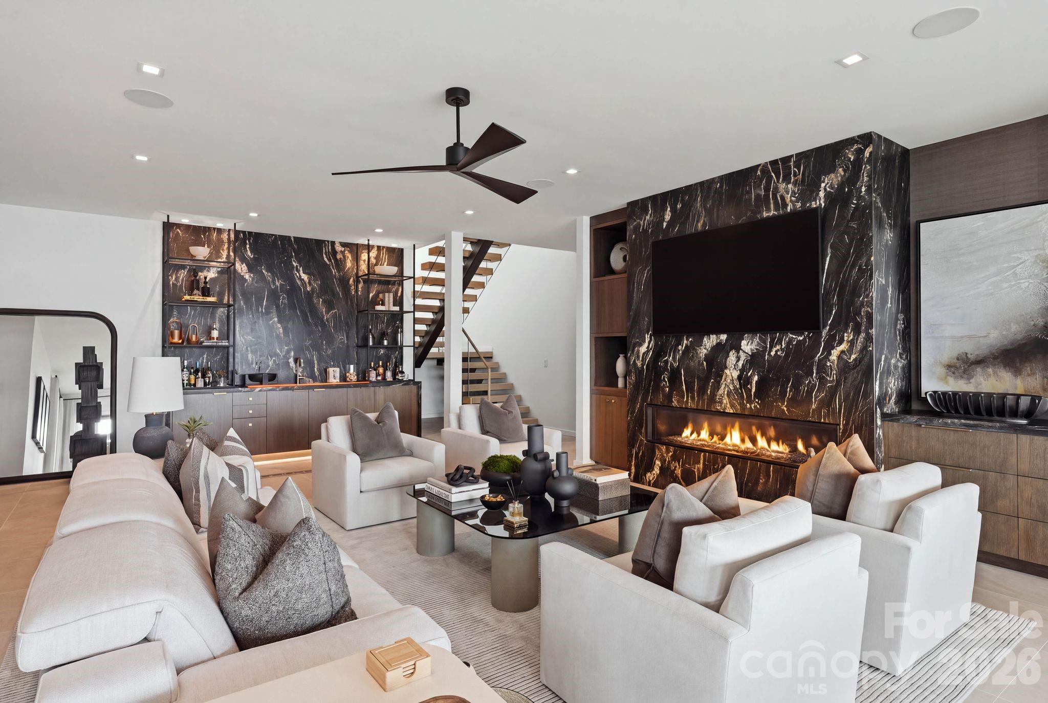 123 Cove Point