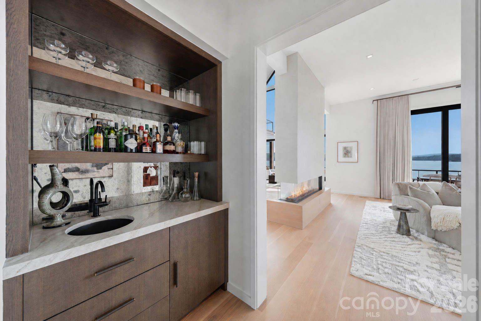 123 Cove Point