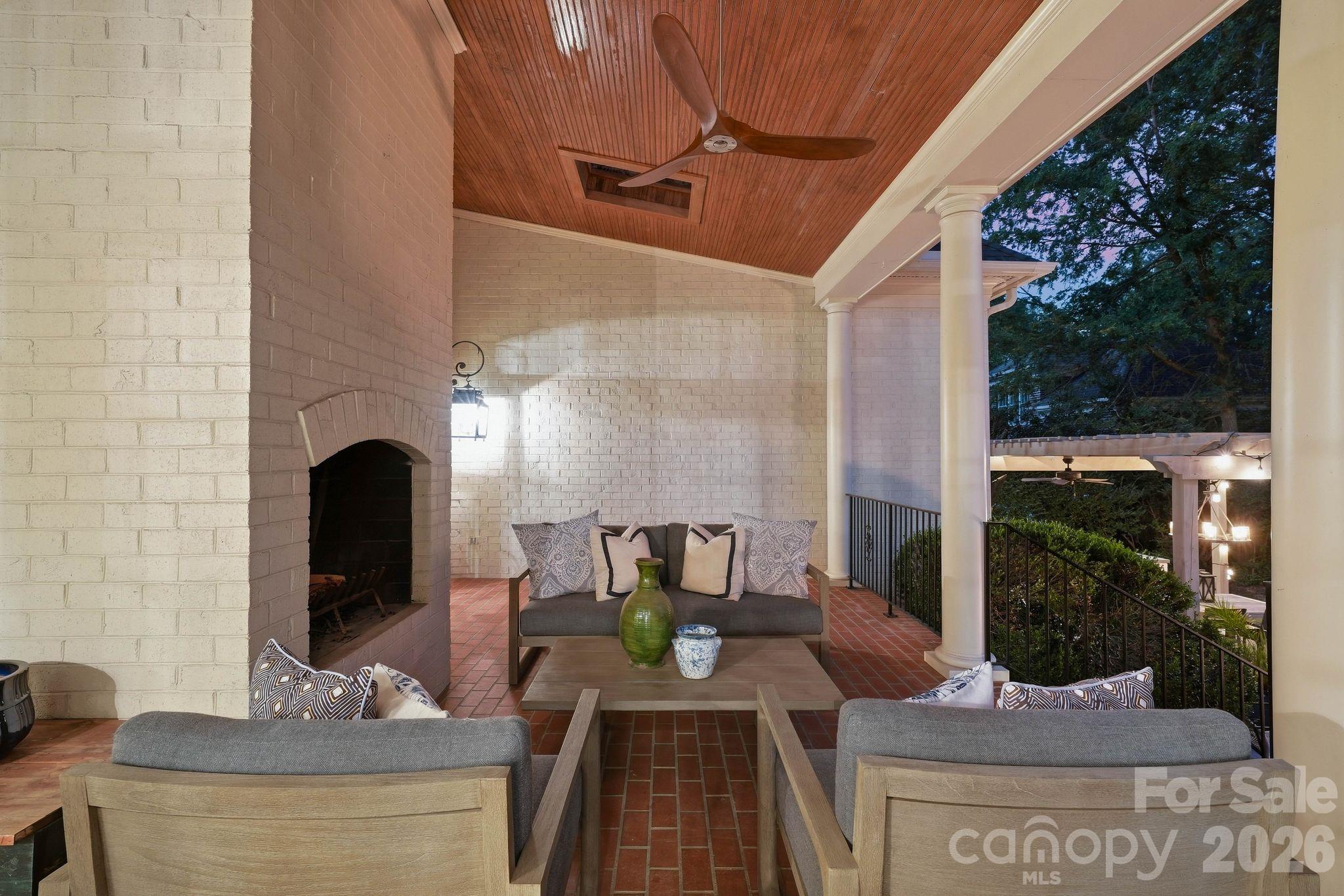 2419 Overhill Road