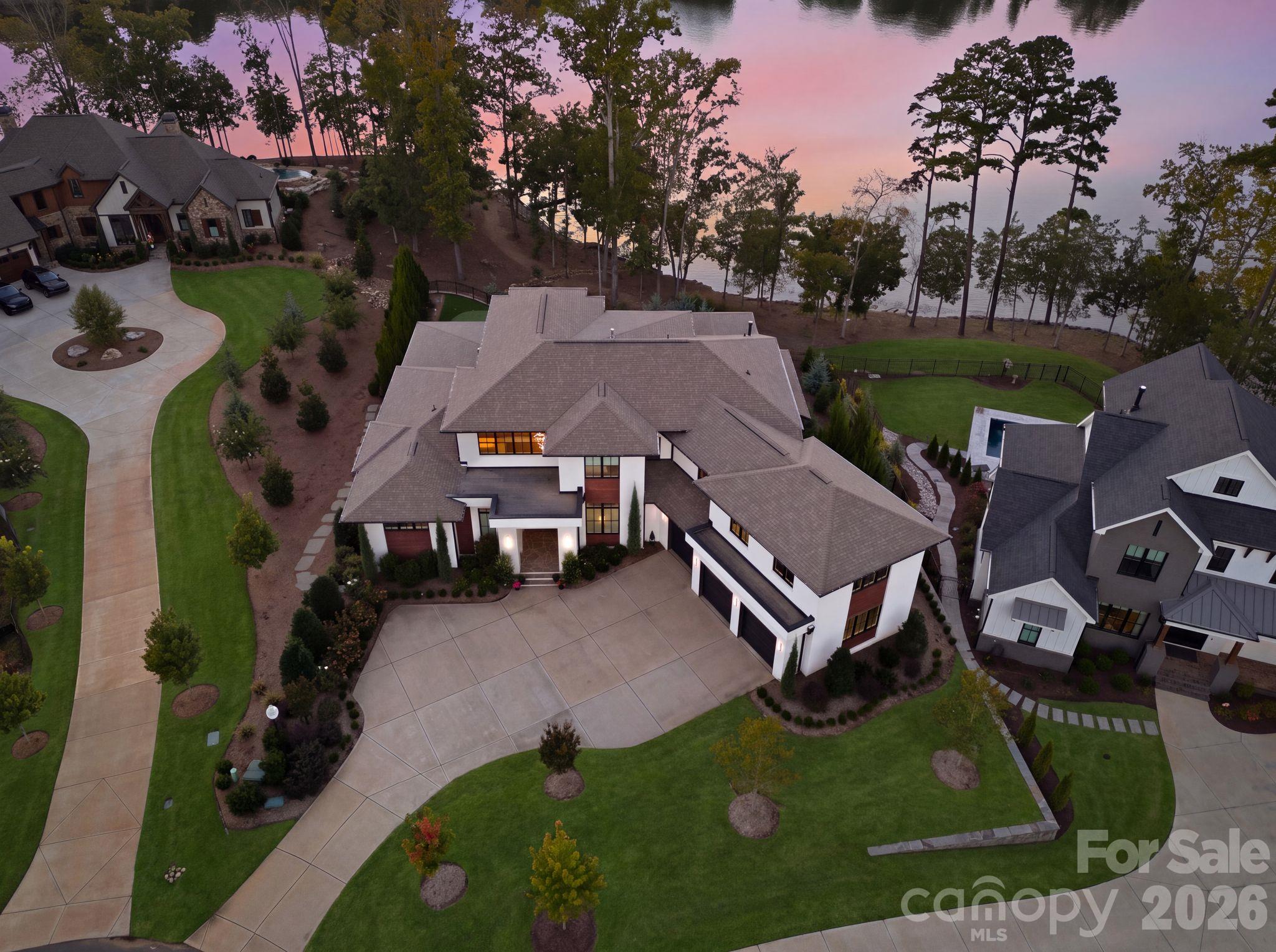 1016 Timberlake Point