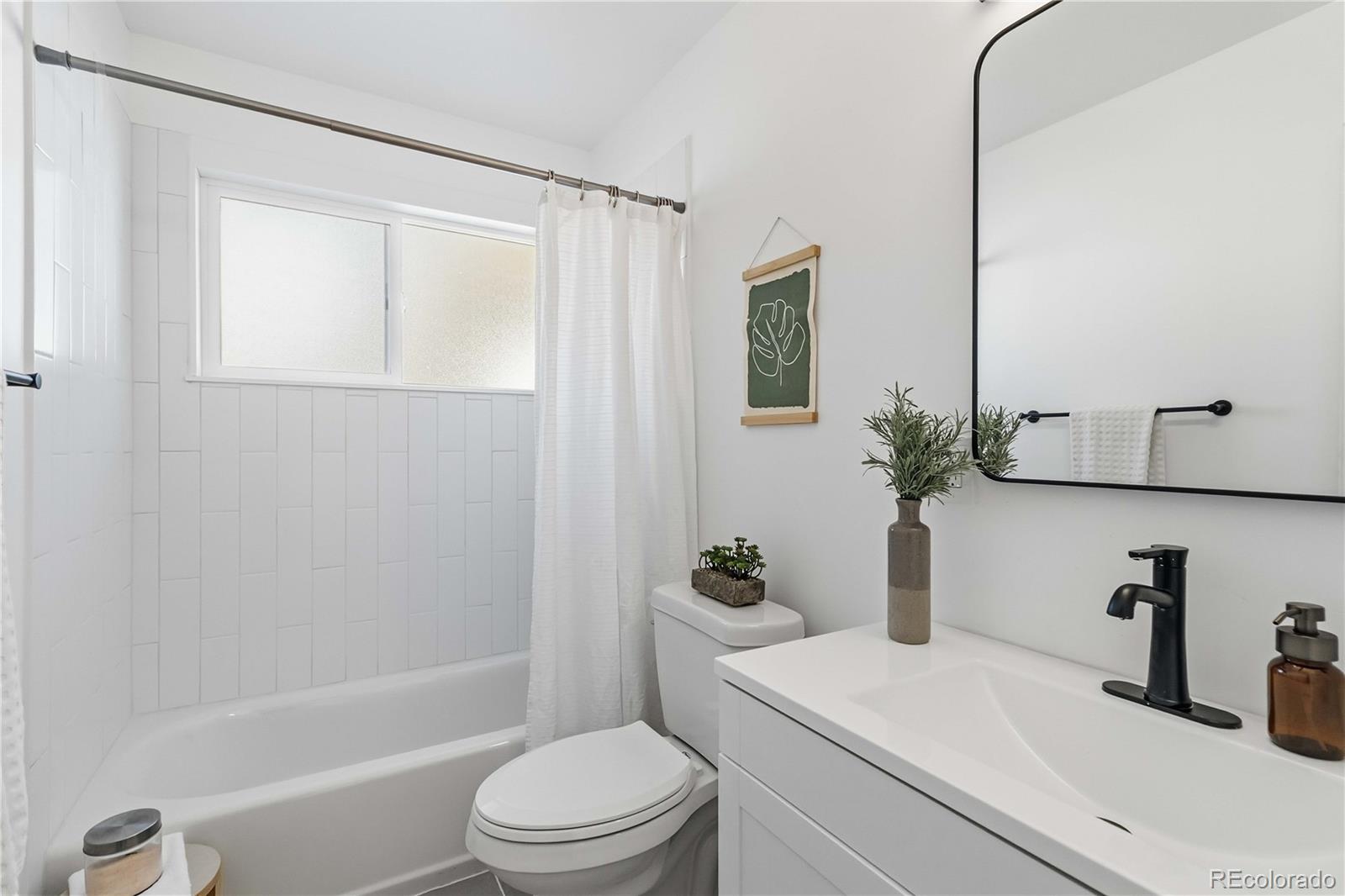 1626 S Xavier Street