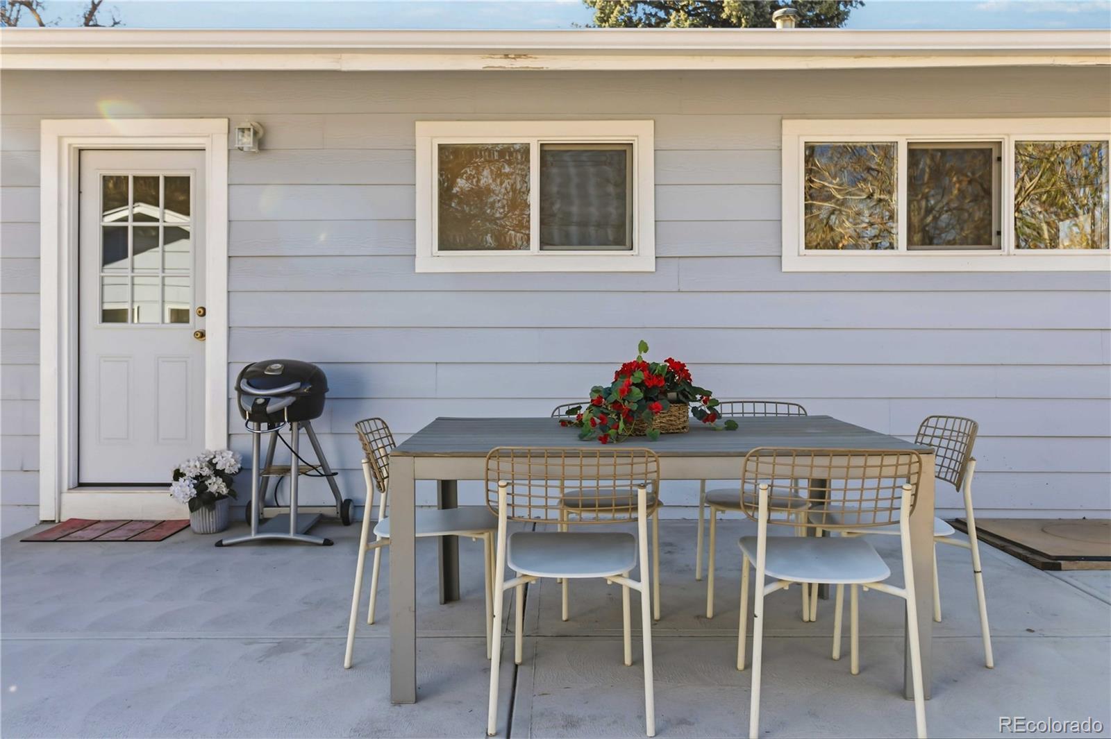 1626 S Xavier Street