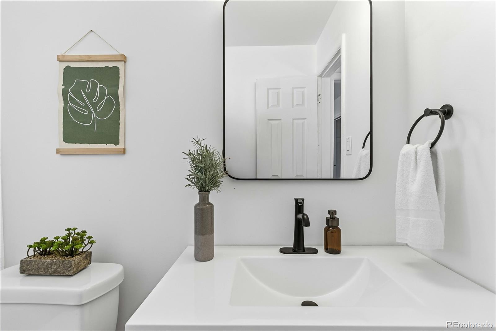 1626 S Xavier Street