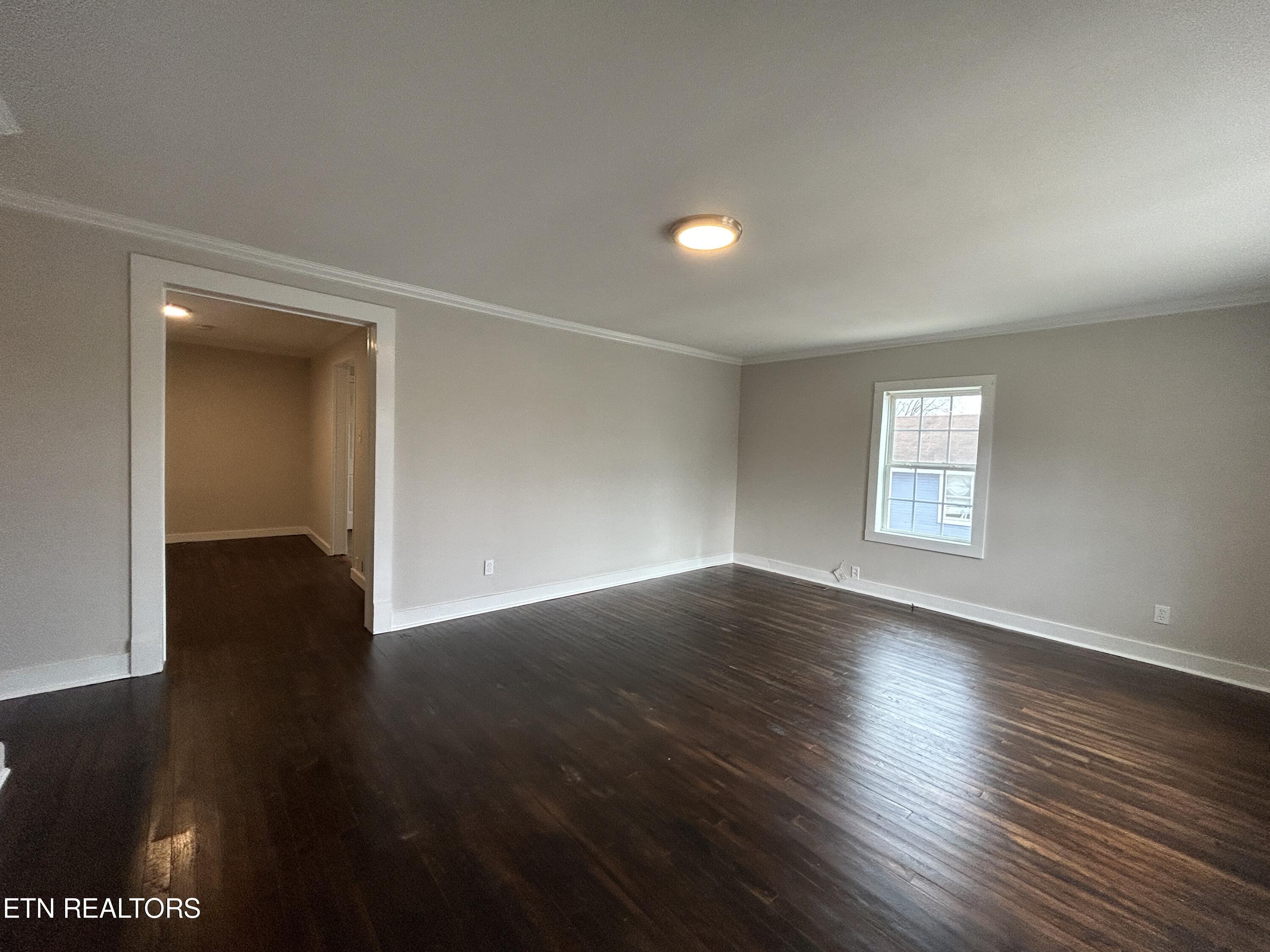 1806 Worth St