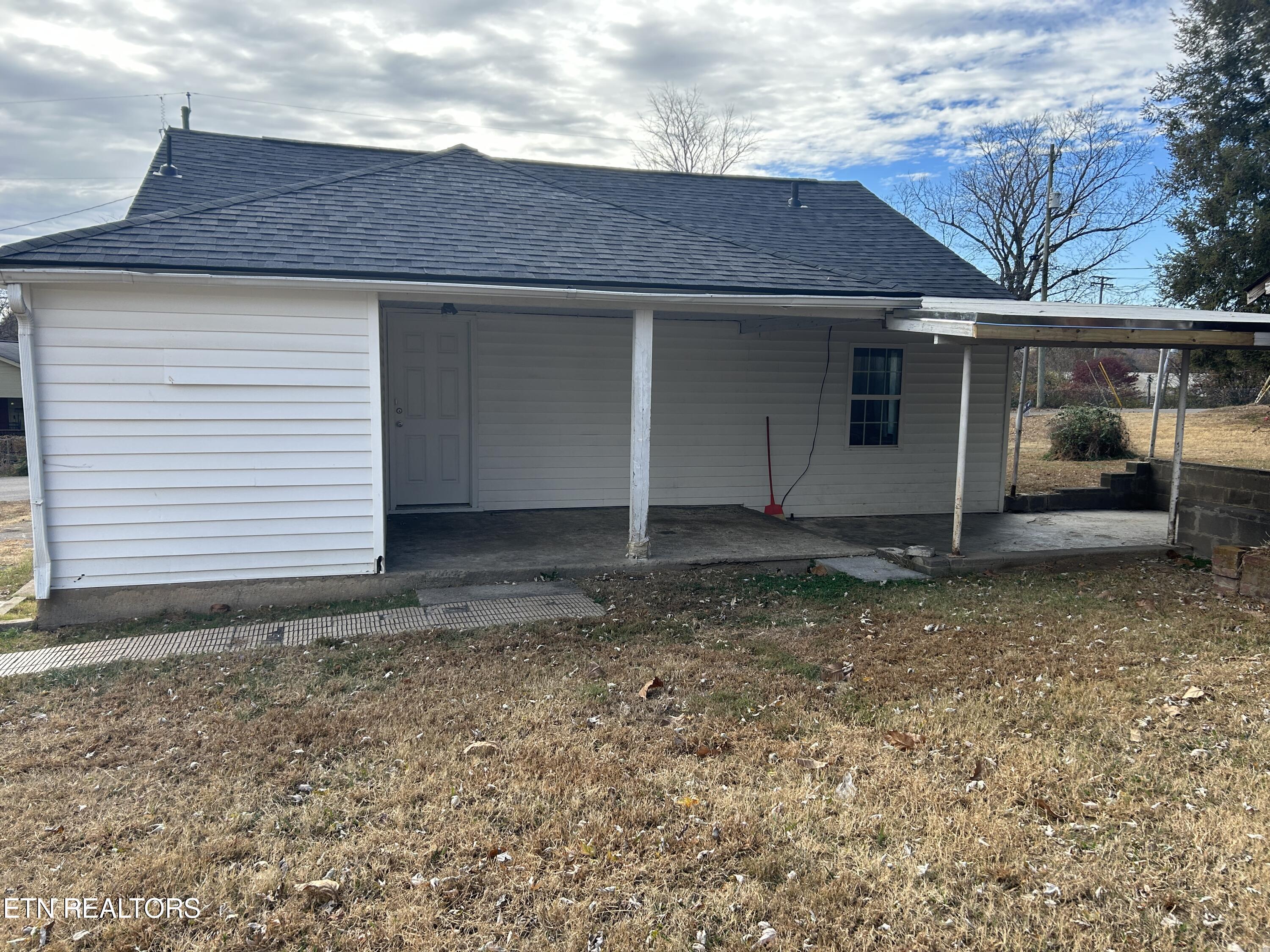 1806 Worth St