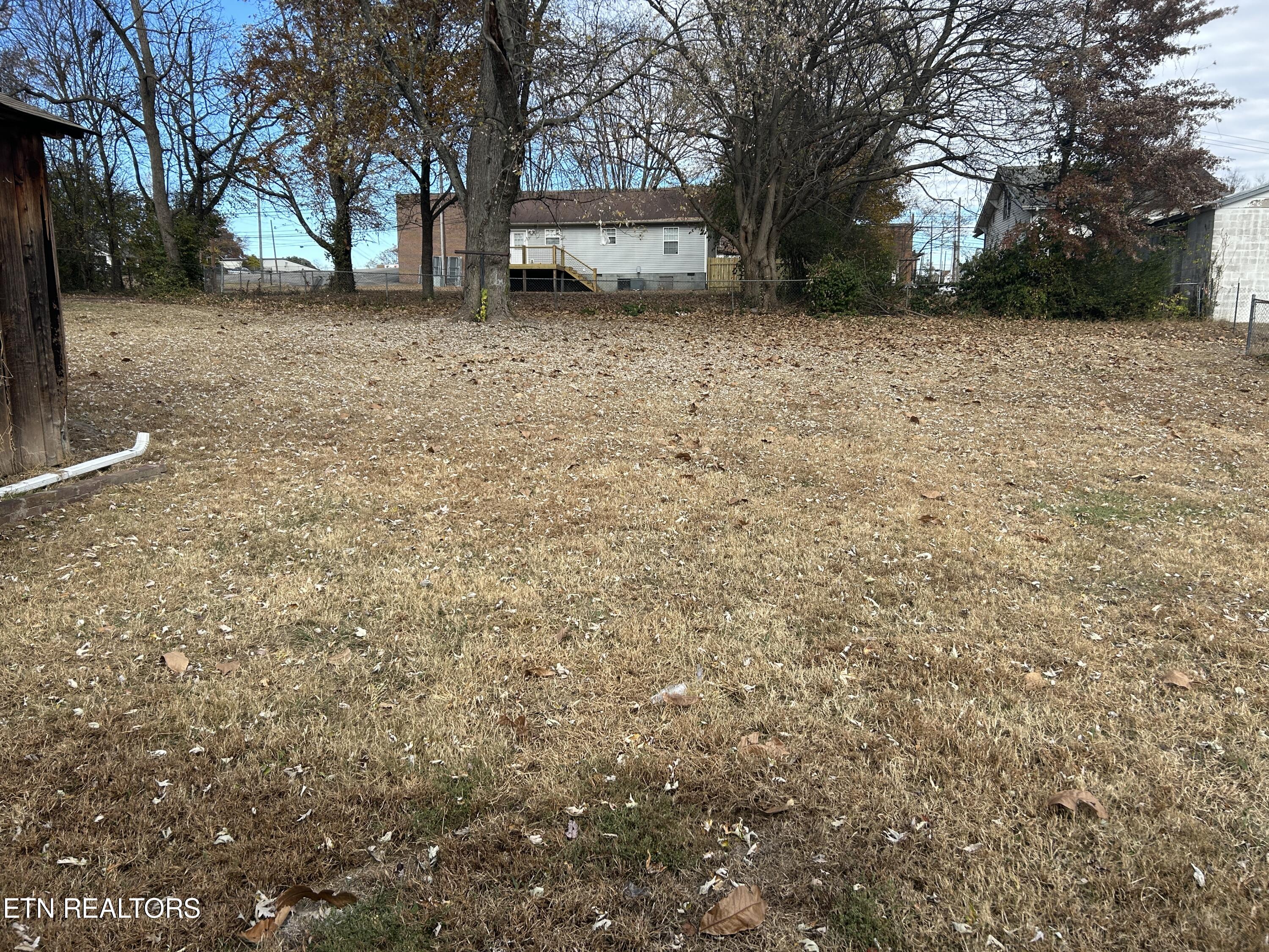 1806 Worth St
