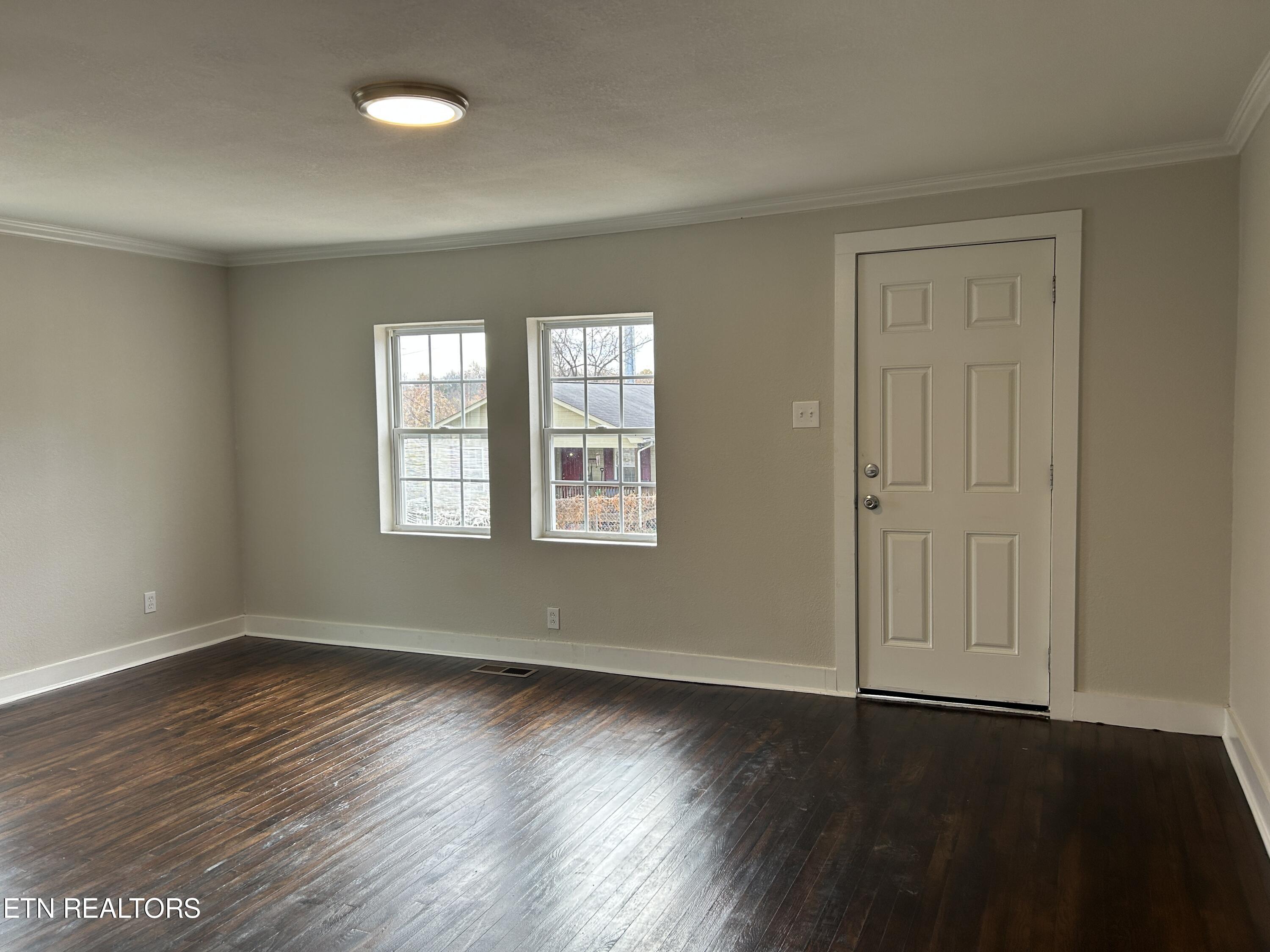 1806 Worth St