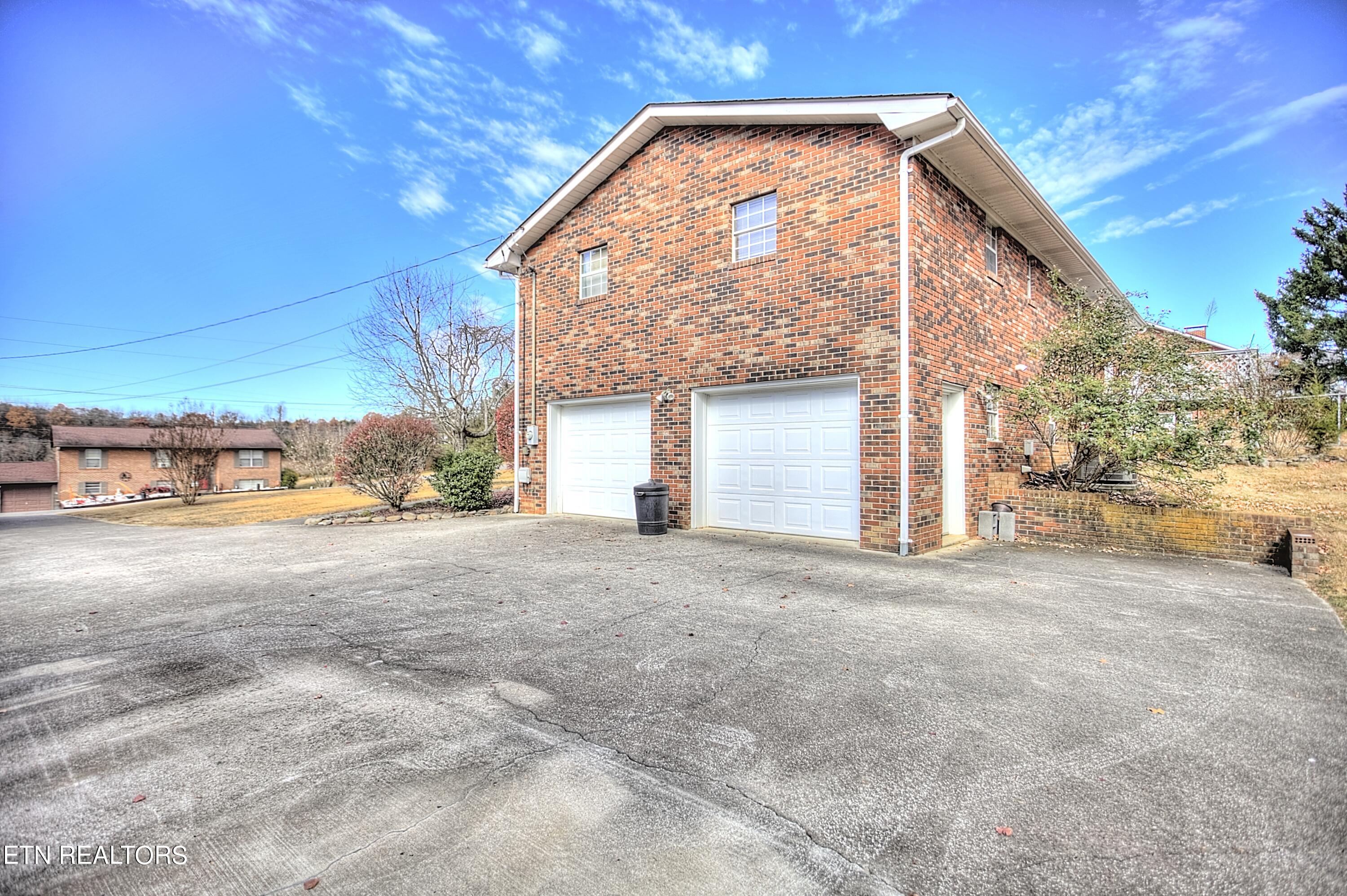 414 Pinebark Drive