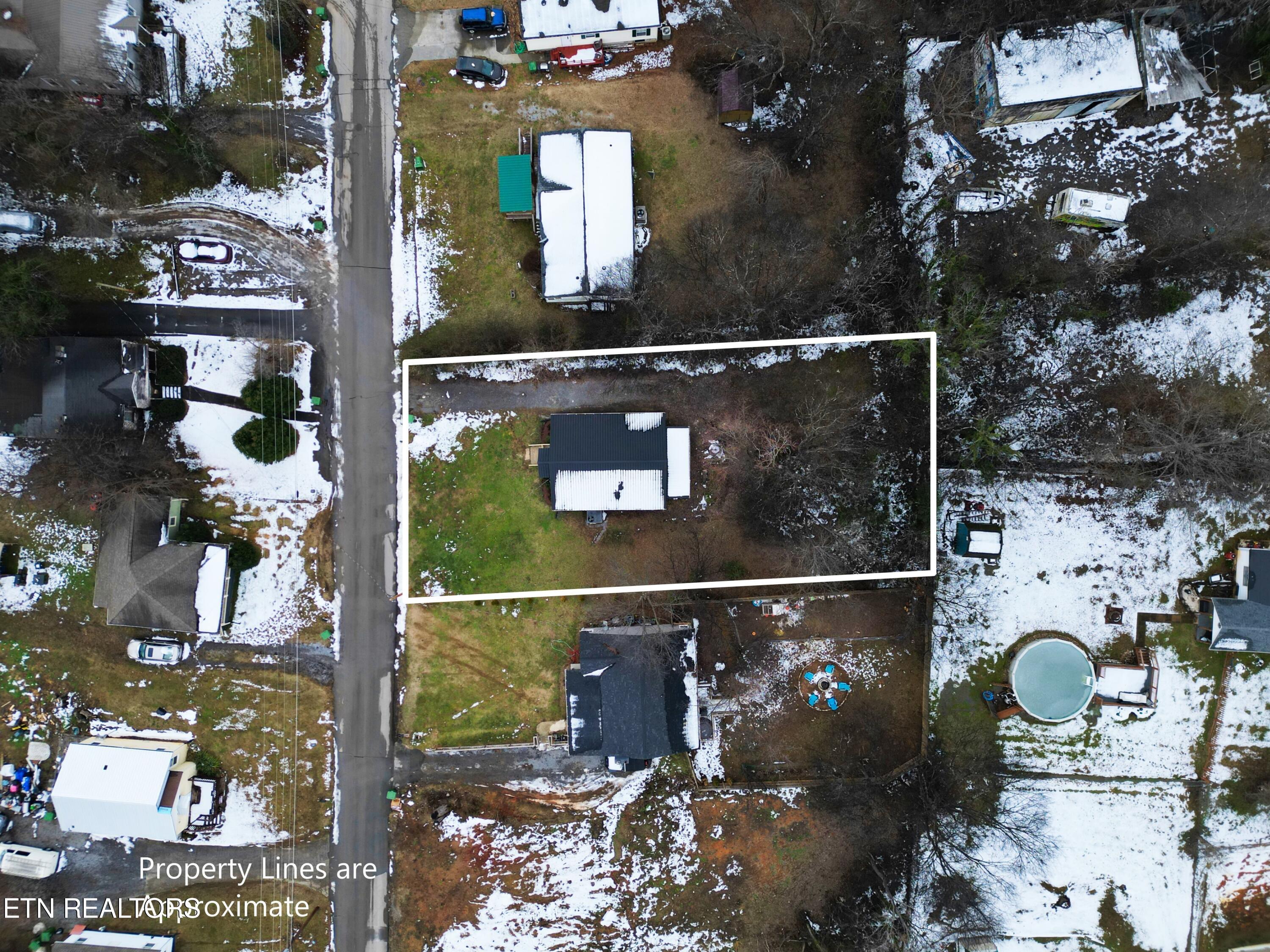 913 Doll Ave
