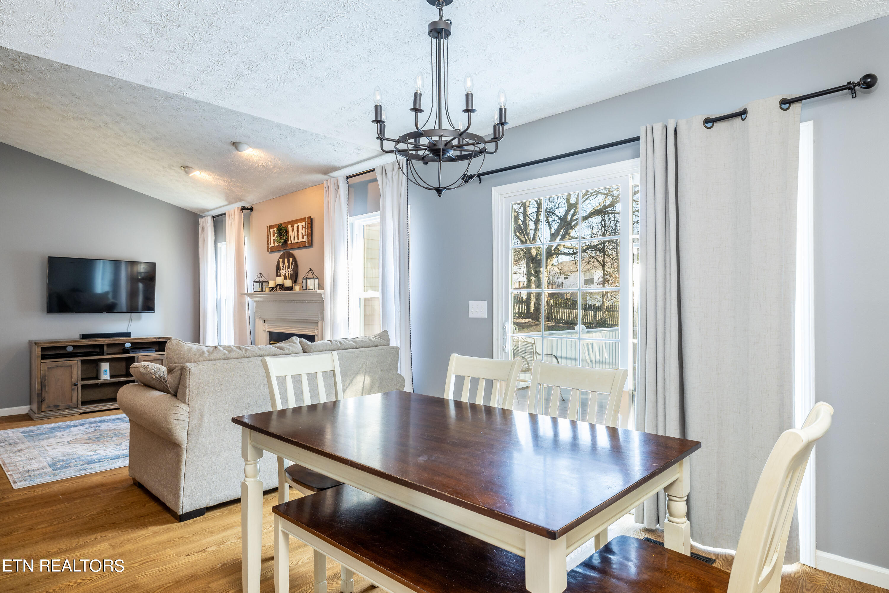 708 Chapelwood Circle