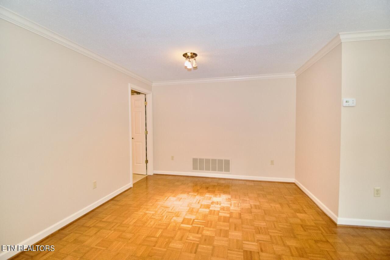 603 Selkirk Drive