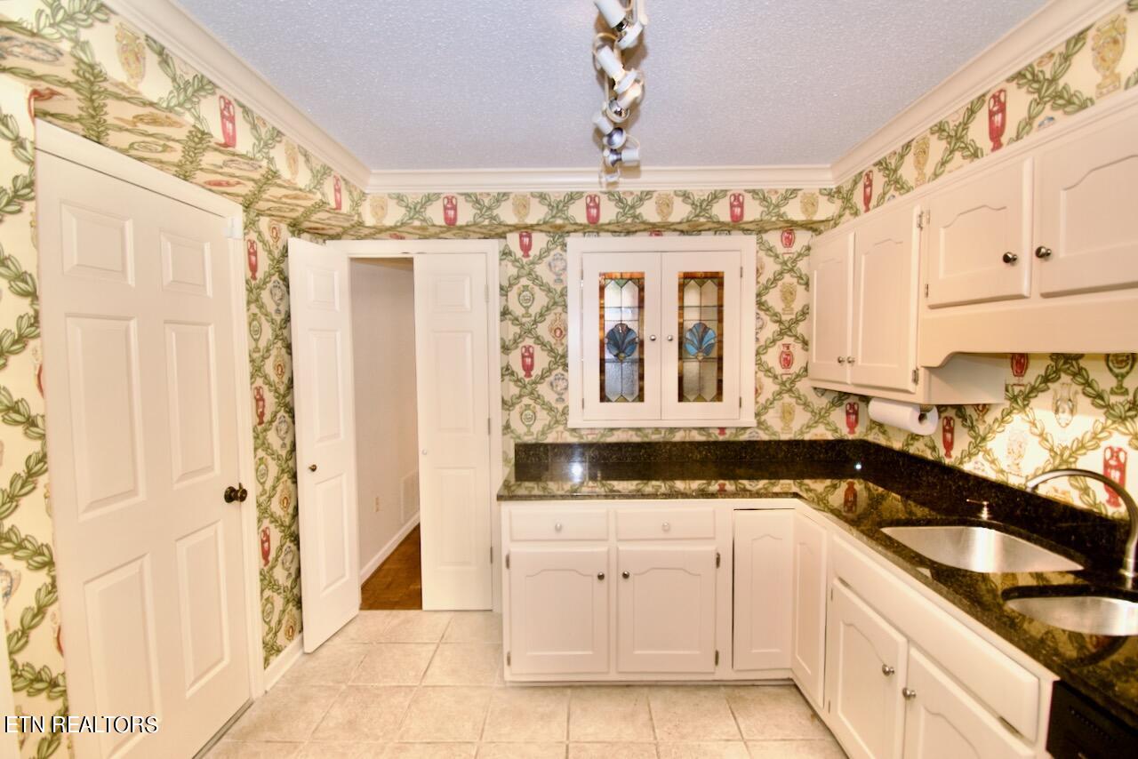 603 Selkirk Drive