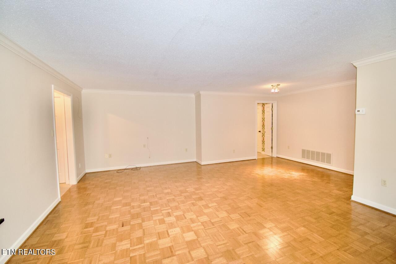 603 Selkirk Drive