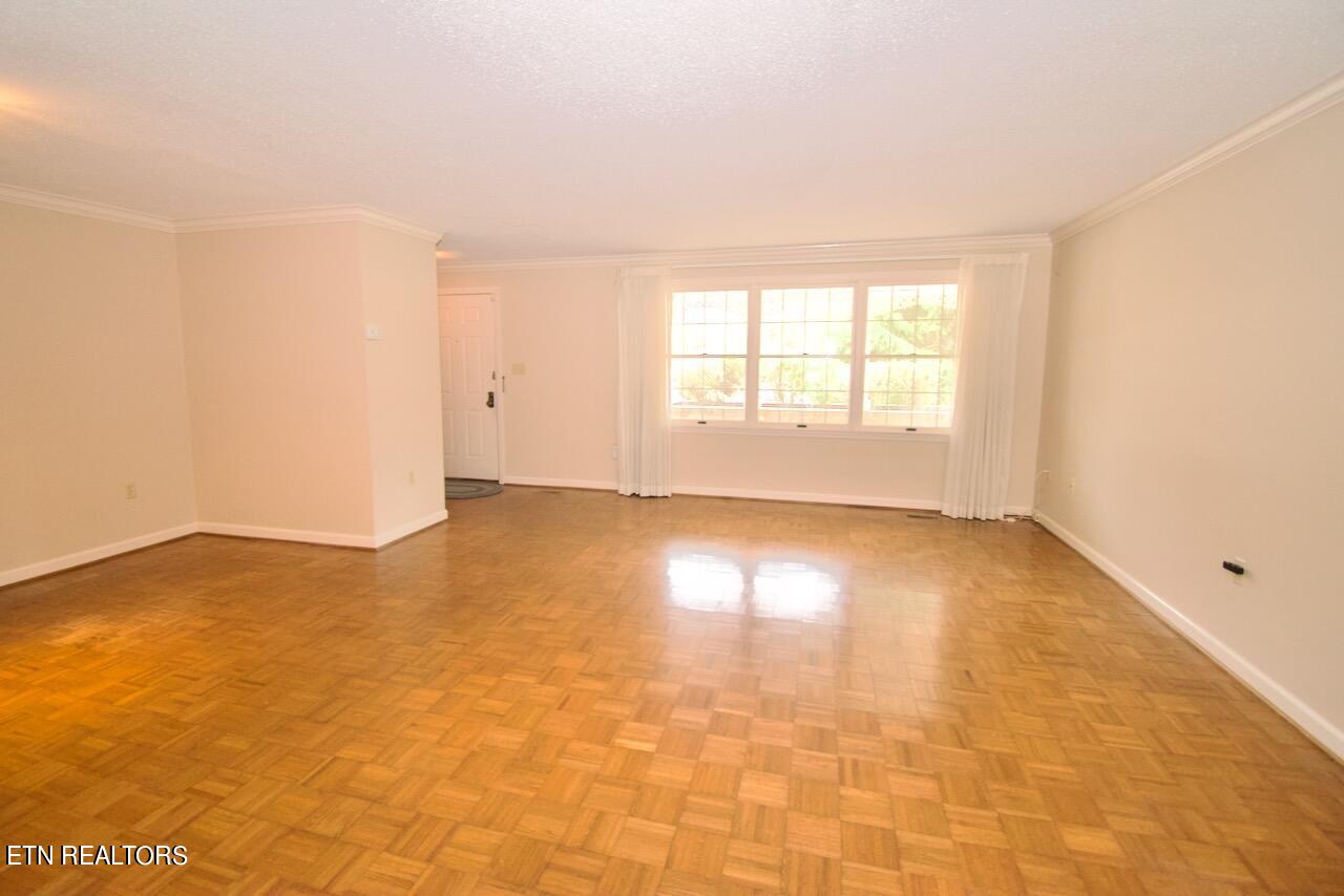 603 Selkirk Drive