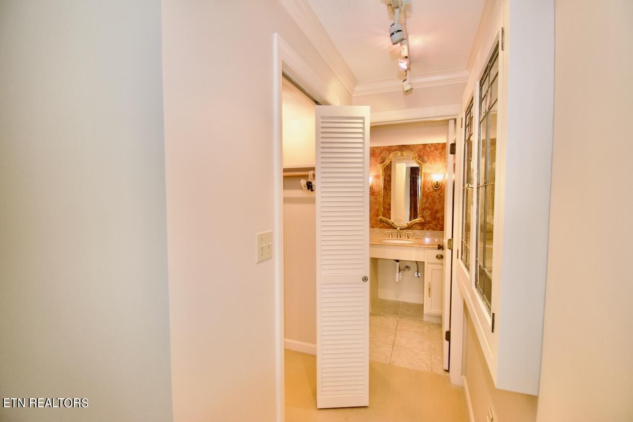 603 Selkirk Drive