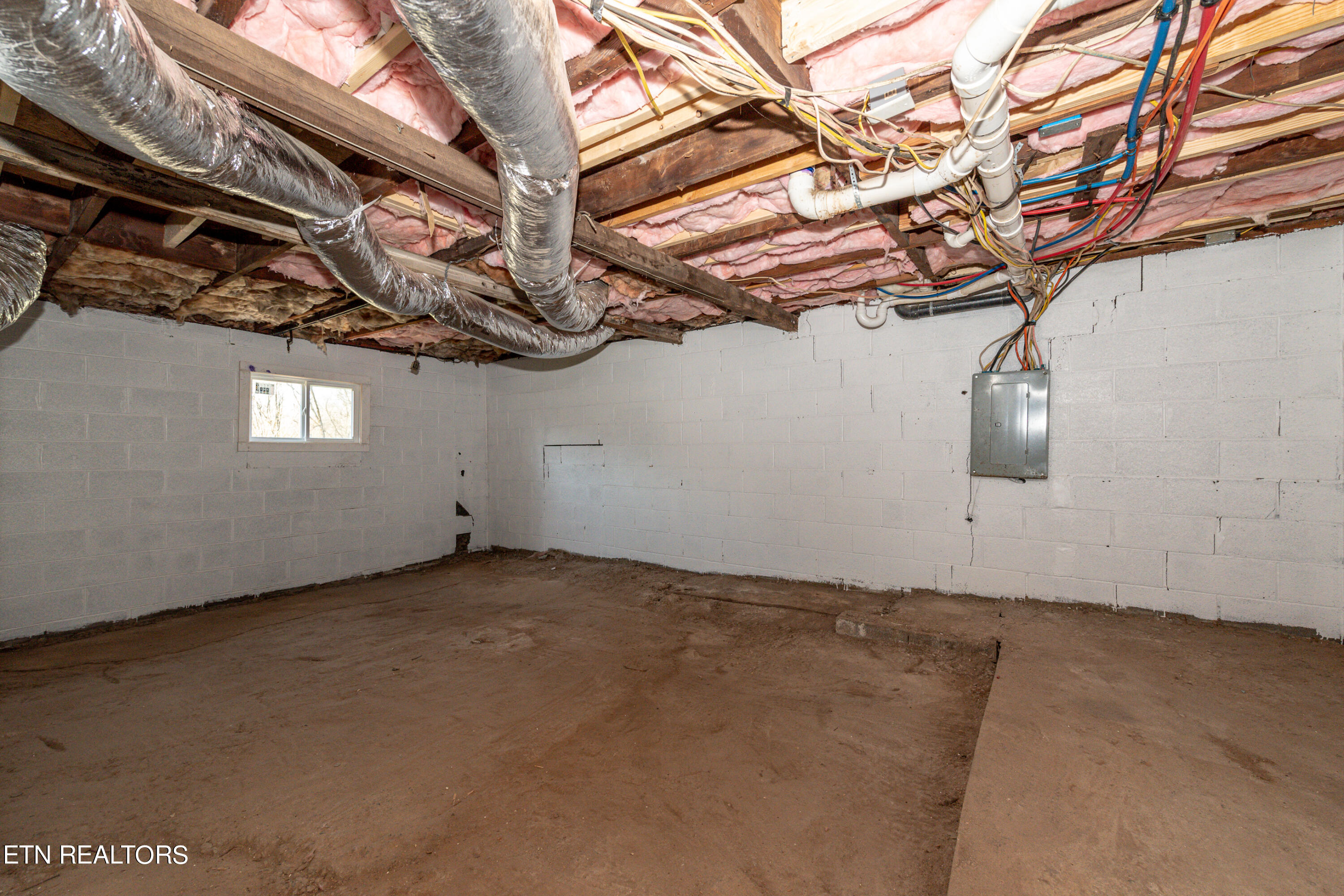 294 W Newton St