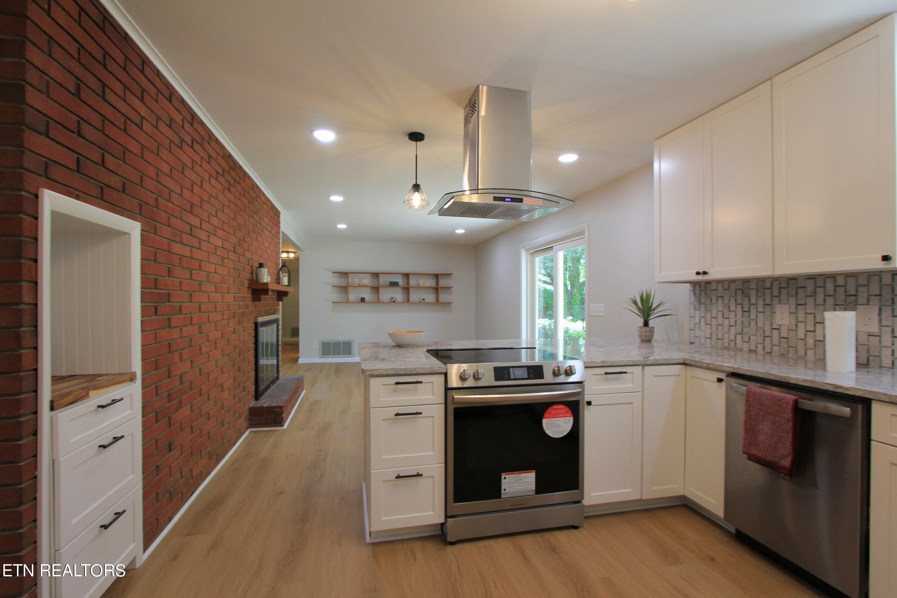 1001 Willow Drive