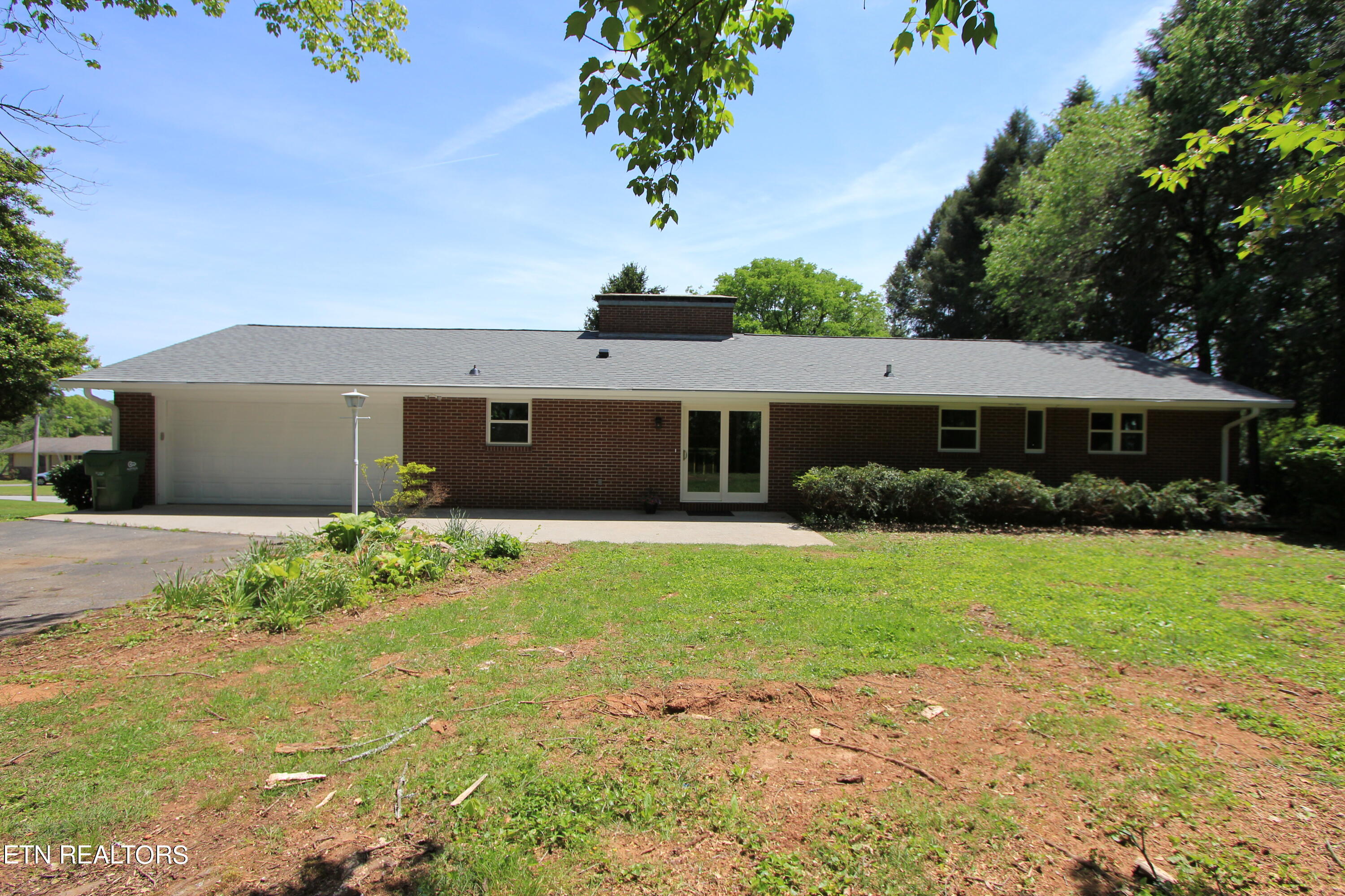 1001 Willow Drive