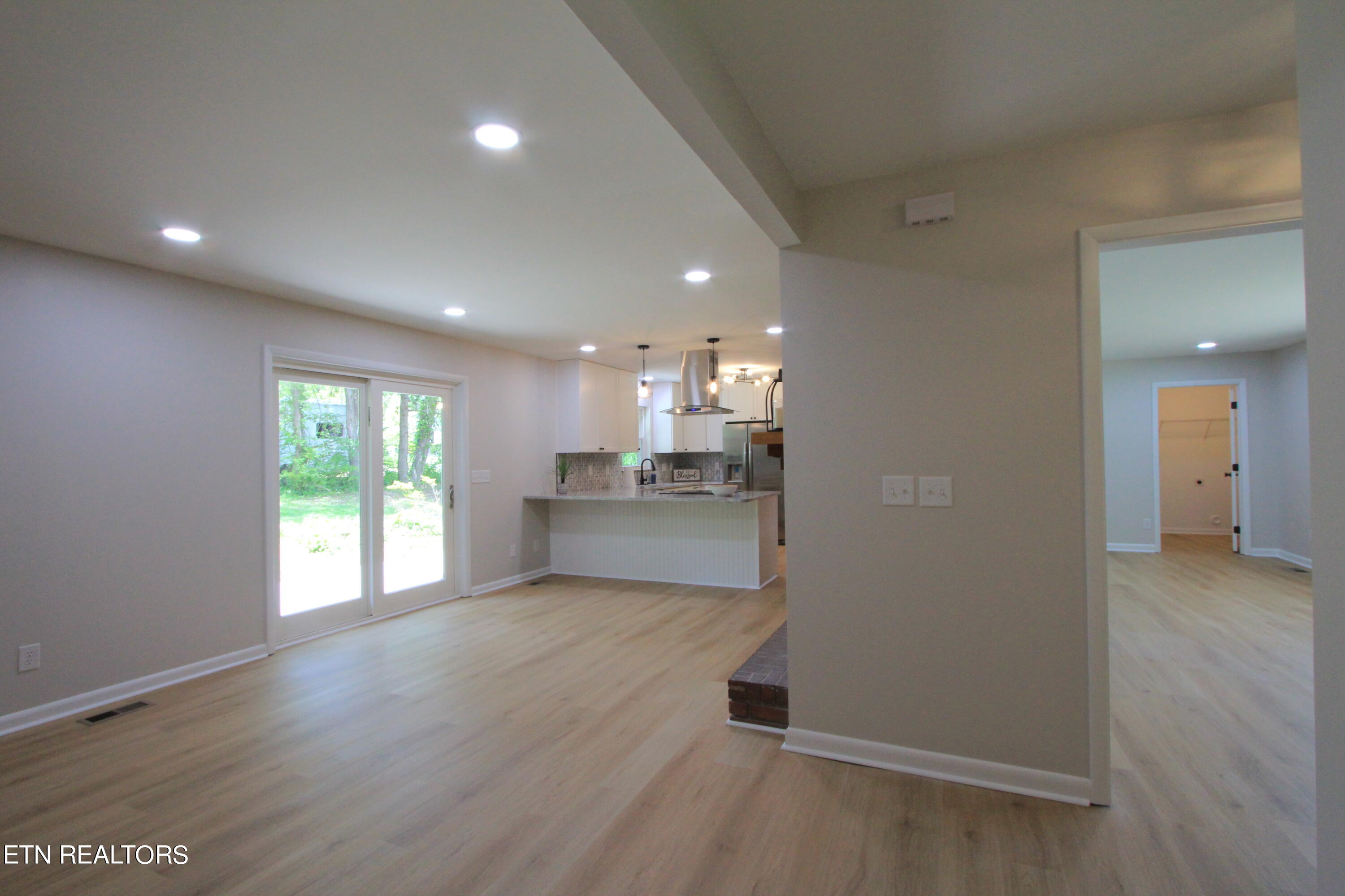 1001 Willow Drive