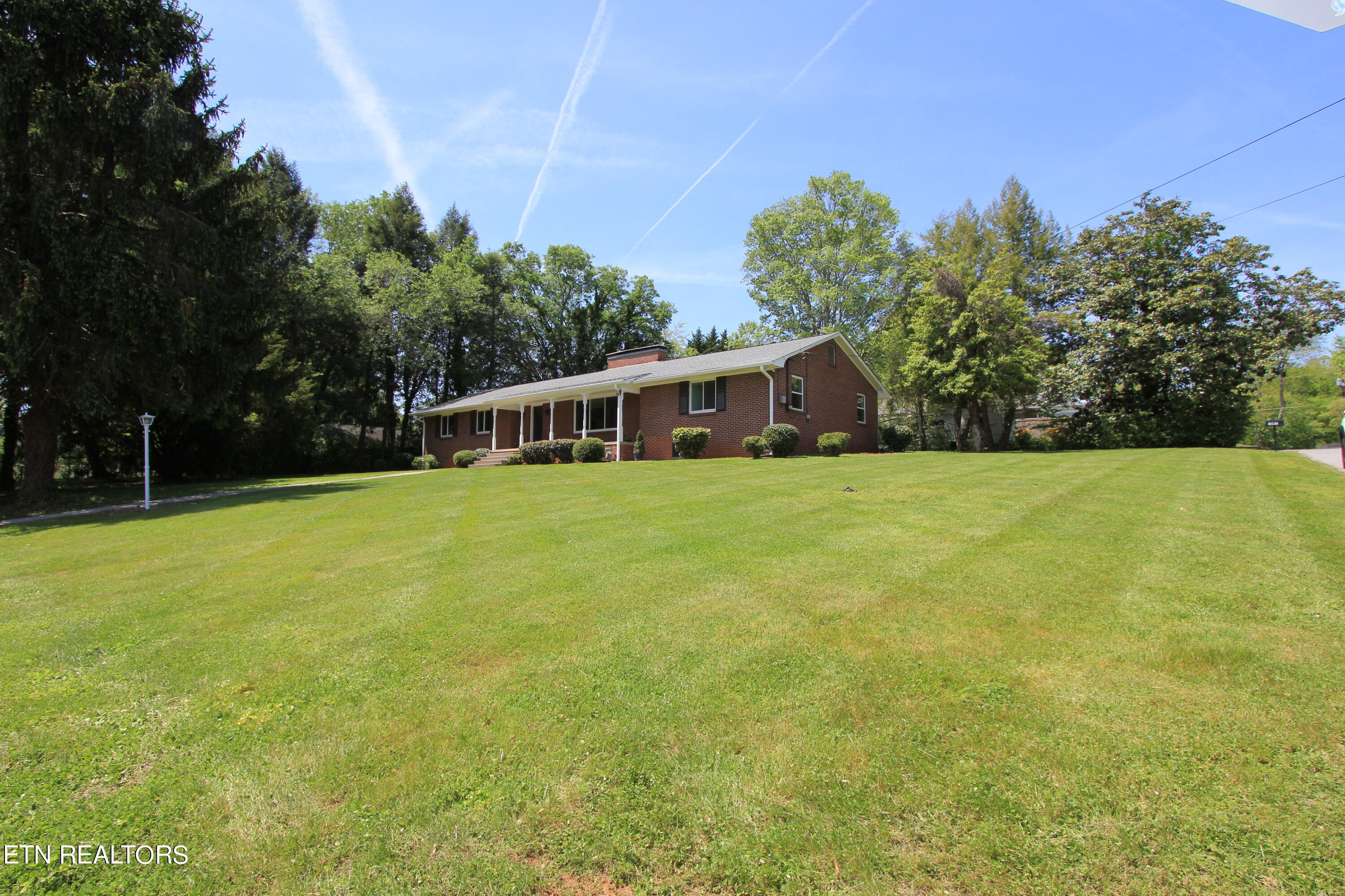 1001 Willow Drive