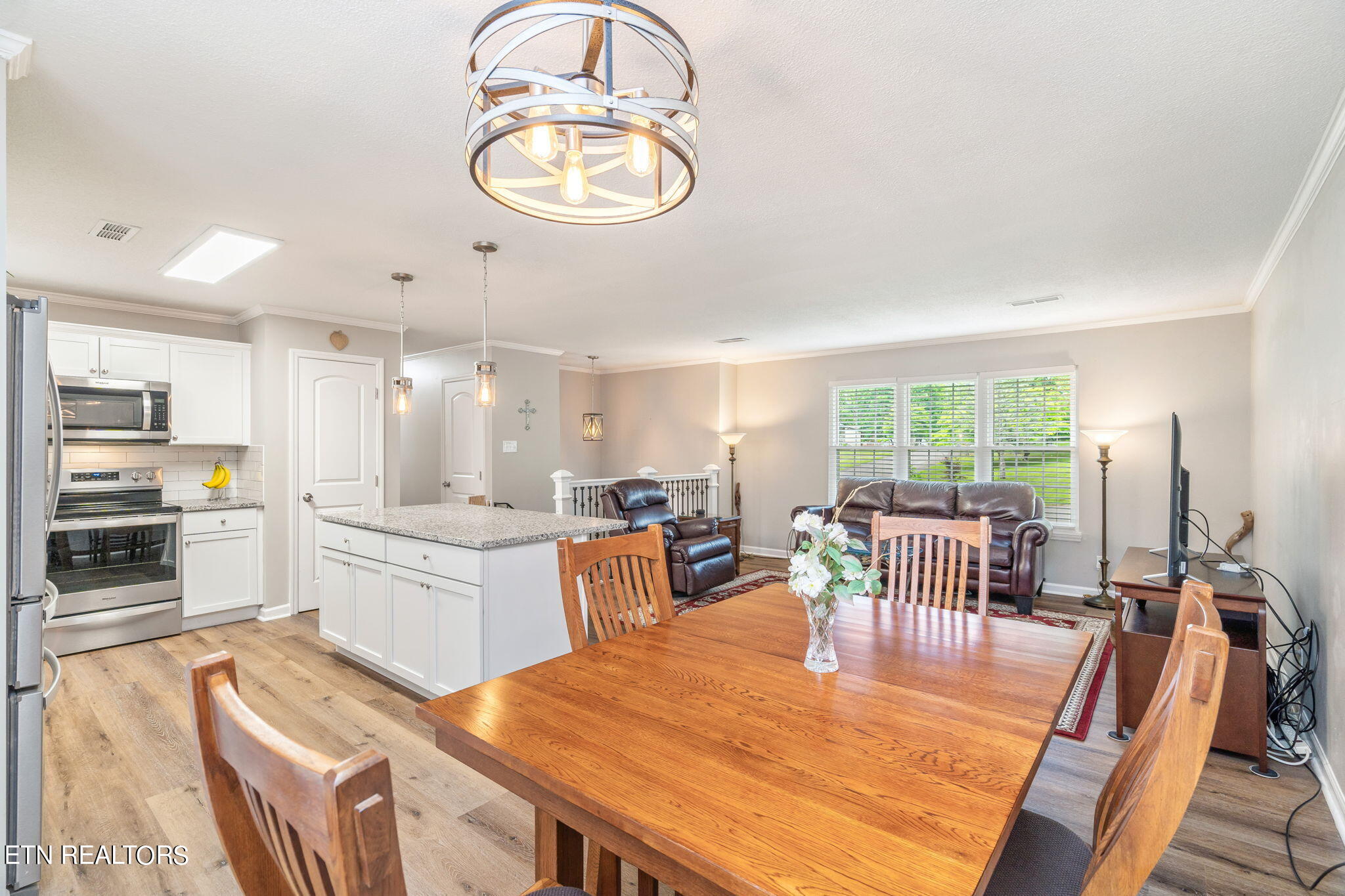 233 Amesbury Rd