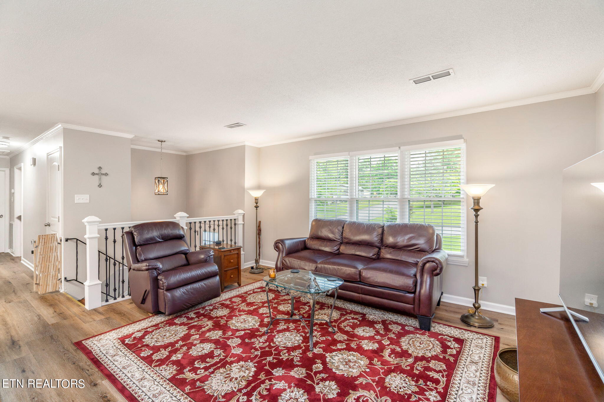 233 Amesbury Rd